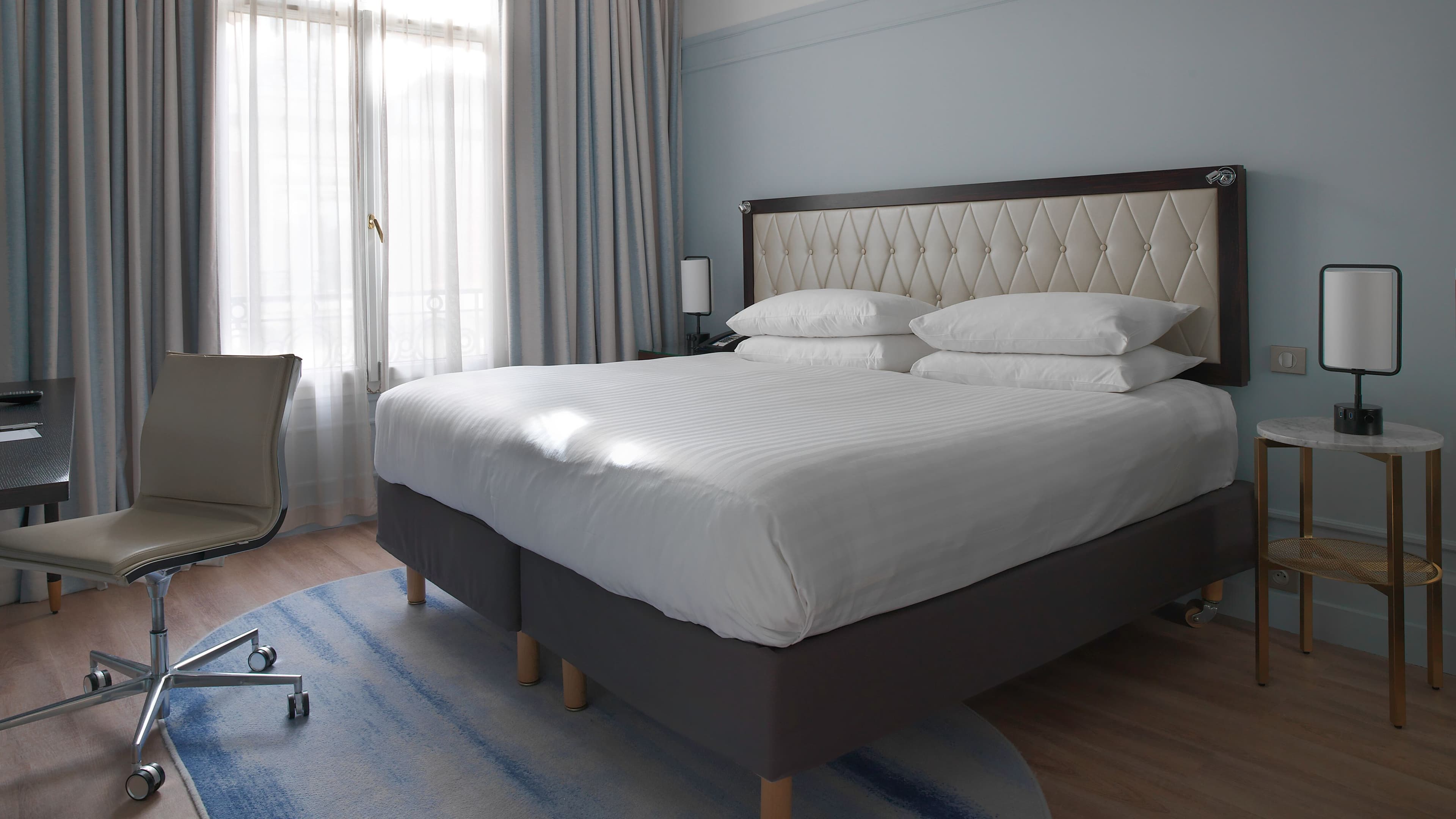 Superior Room King - Image 2