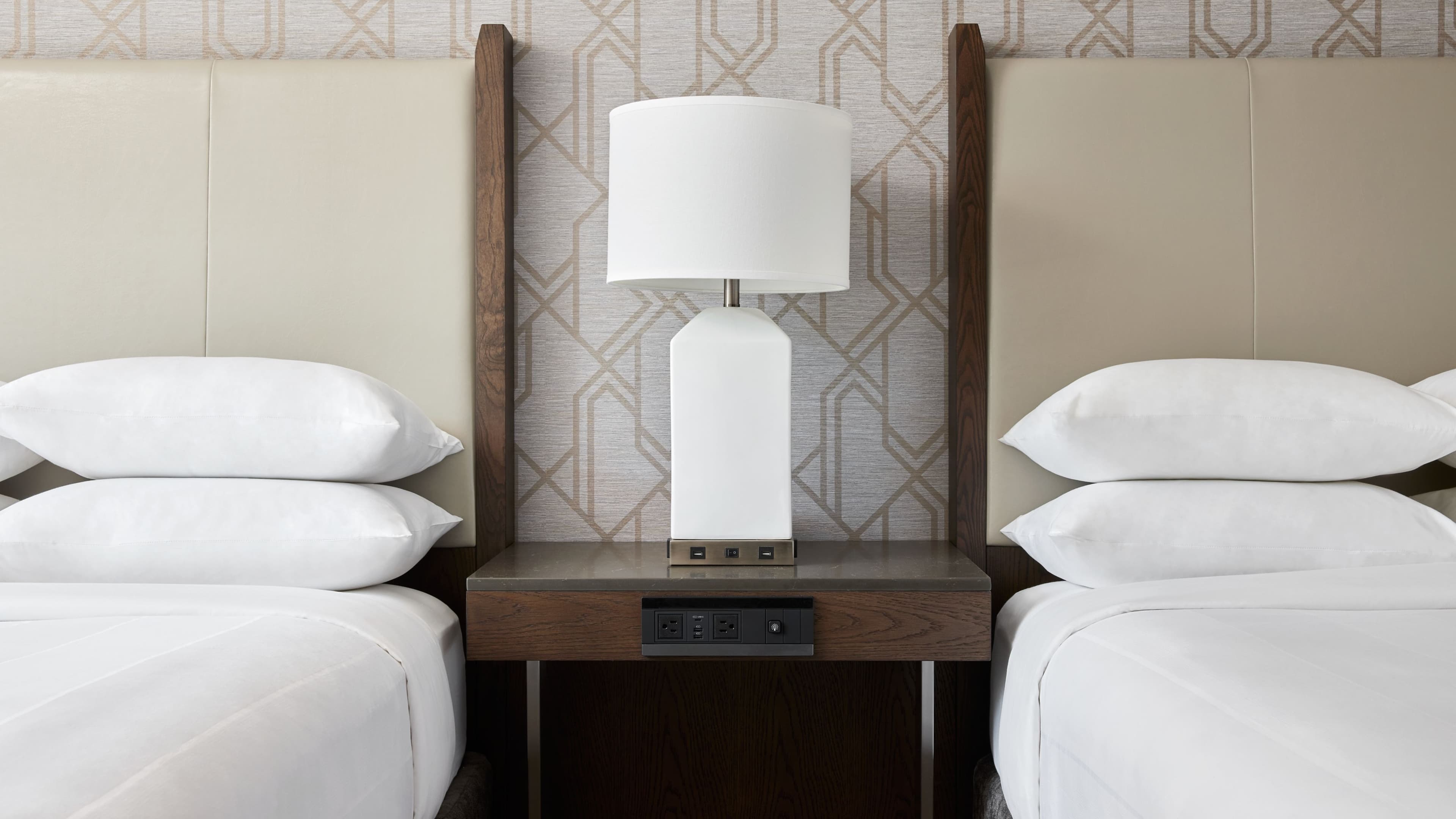 Philadelphia Marriott Downtown - Image 3