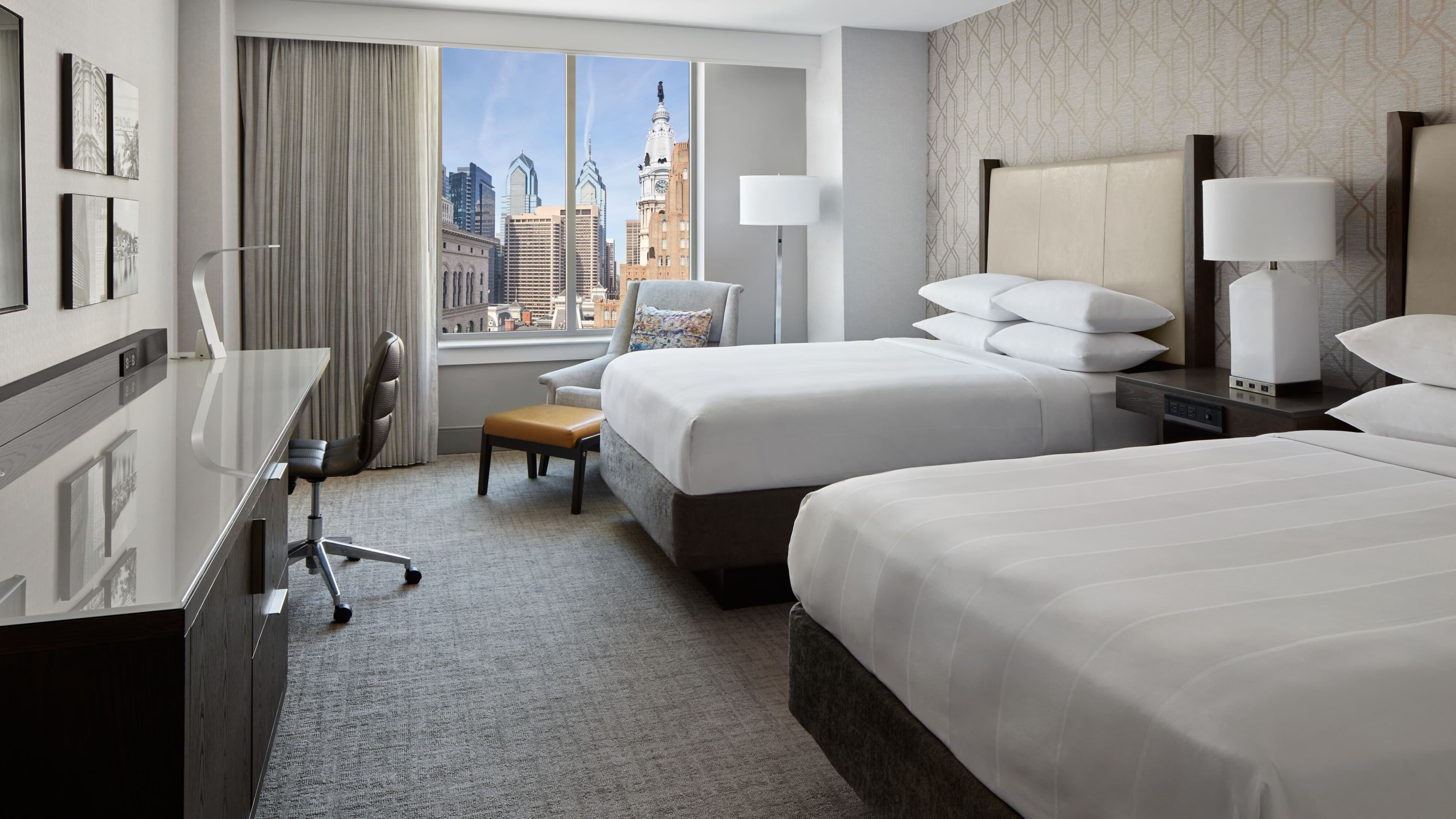 Philadelphia Marriott Downtown - Image 2