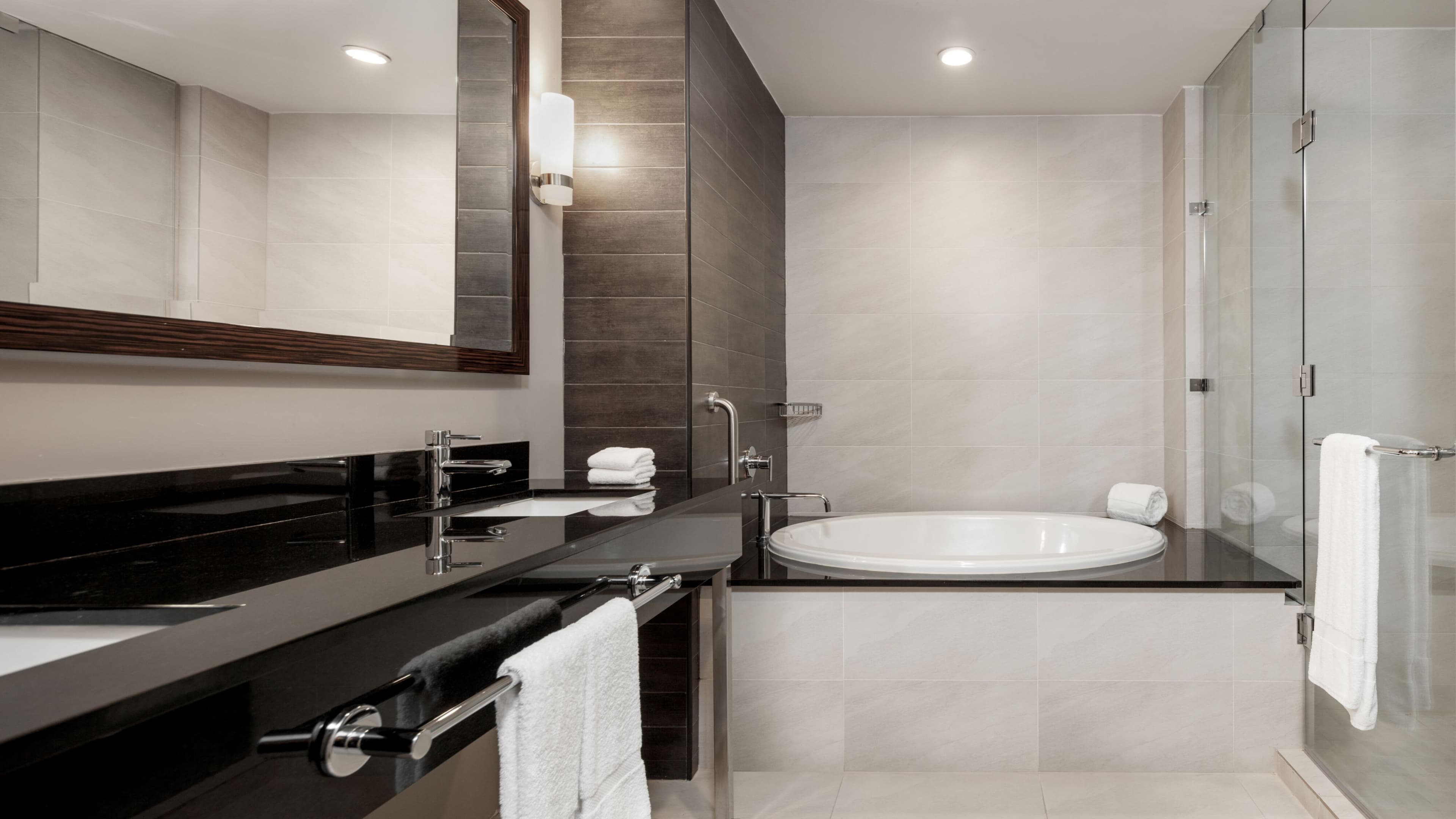 Master Suite - Image 3