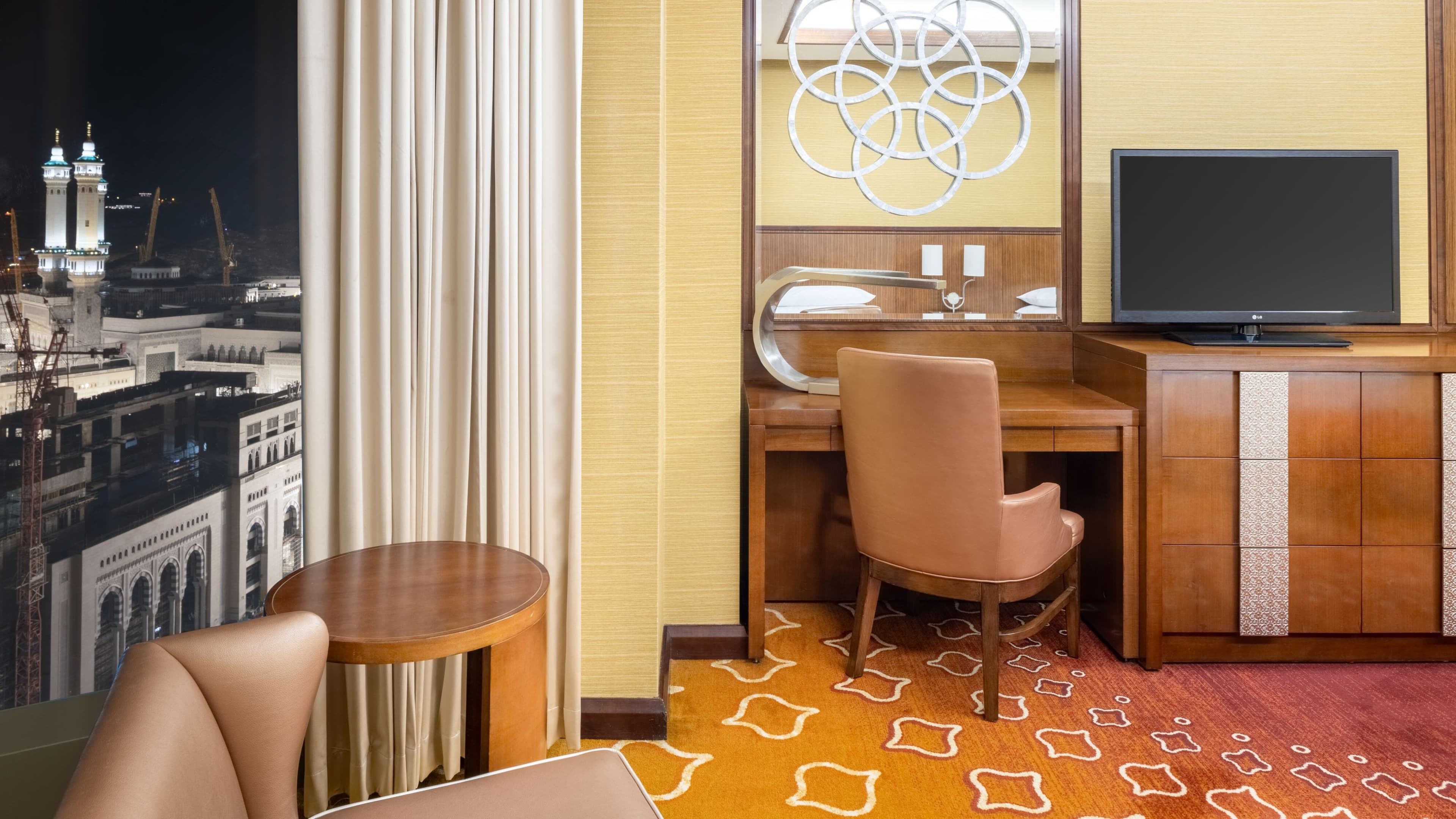 Deluxe Guest room - Image 4