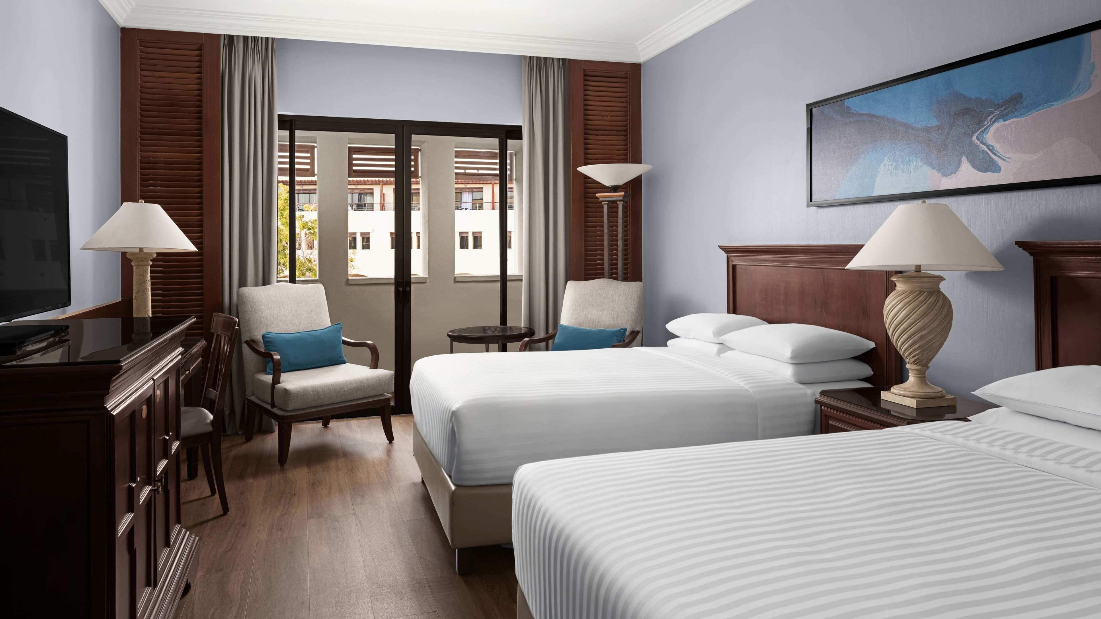 Deluxe Room - Image 5