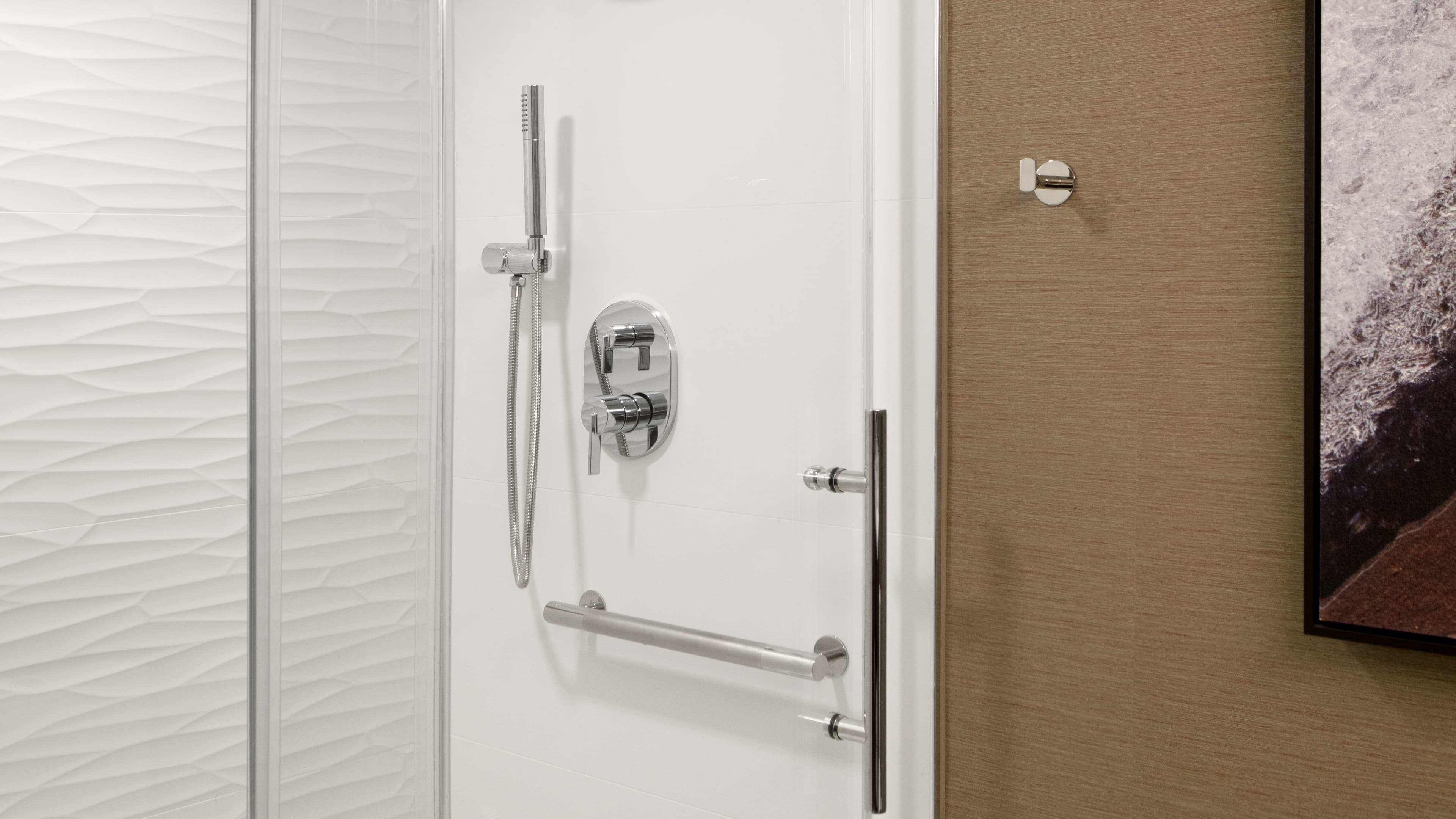 Guest Room WIth King - Image 3