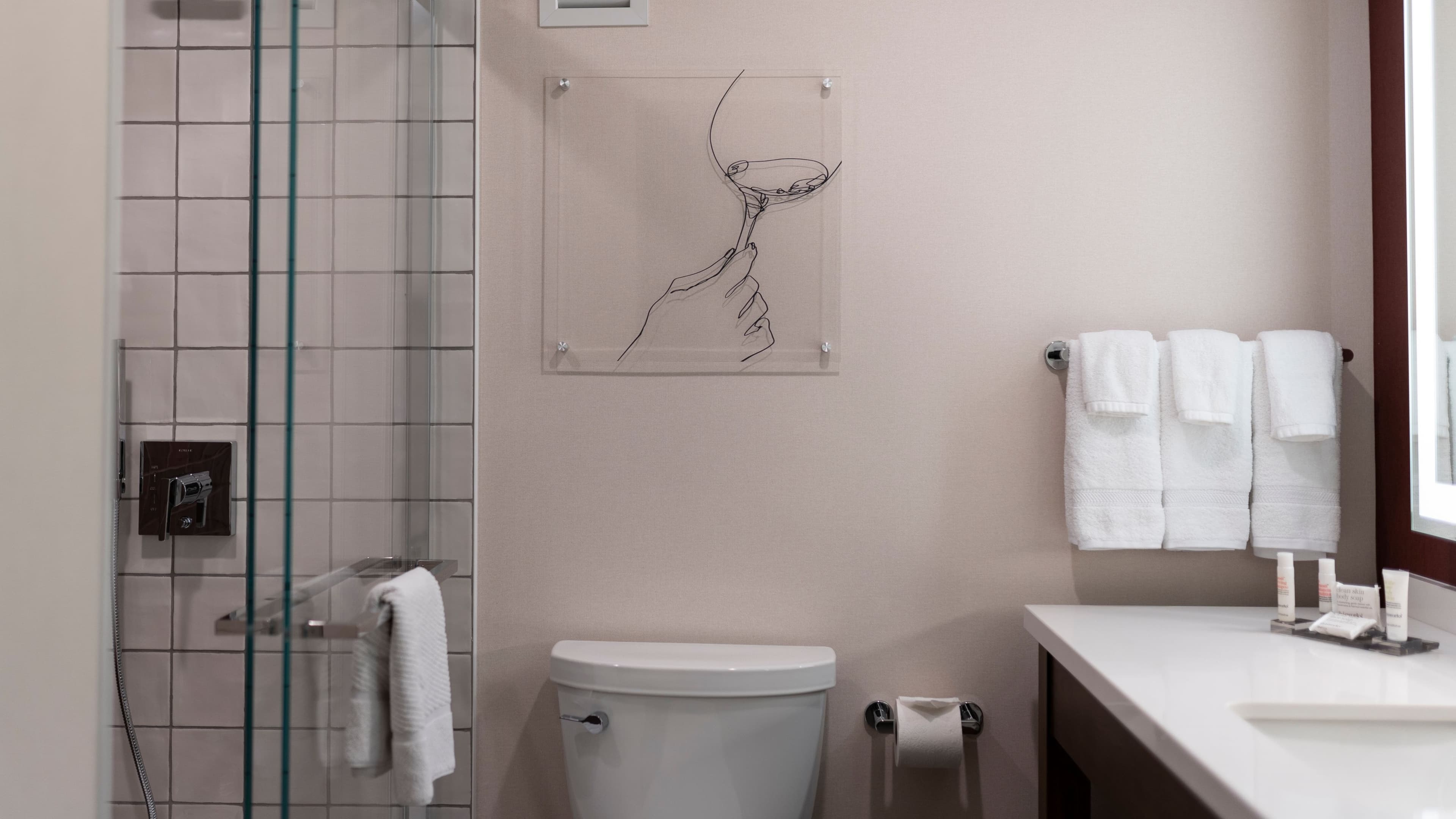 Holiday Inn Express & Suites San Francisco Fishermans Wharf — 10