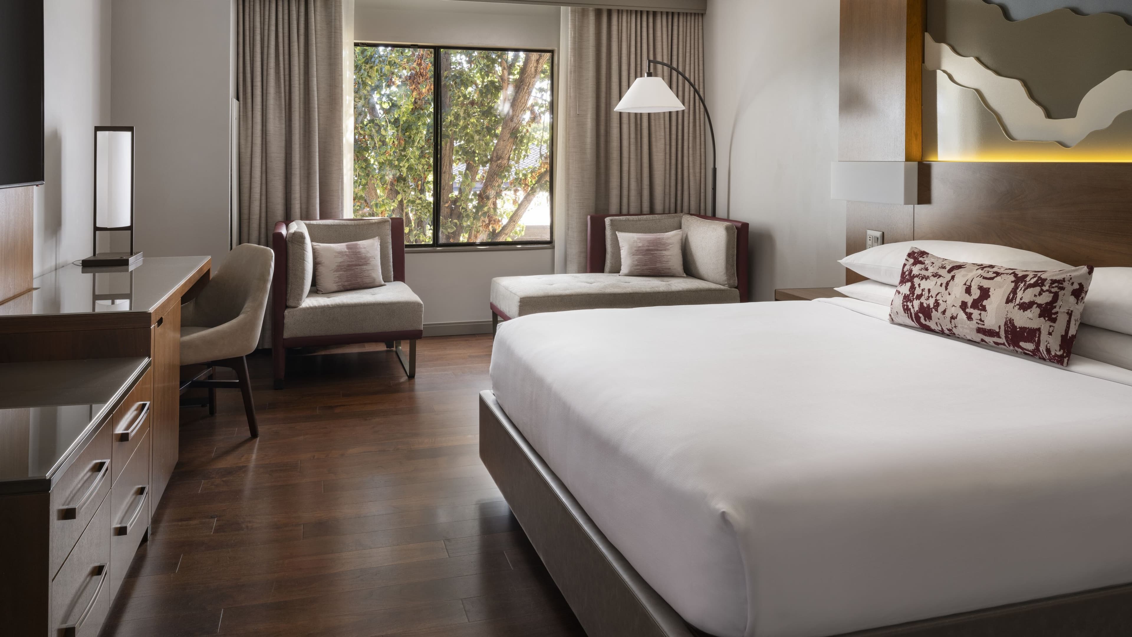 Holiday Inn Express & Suites San Francisco Fishermans Wharf — 92