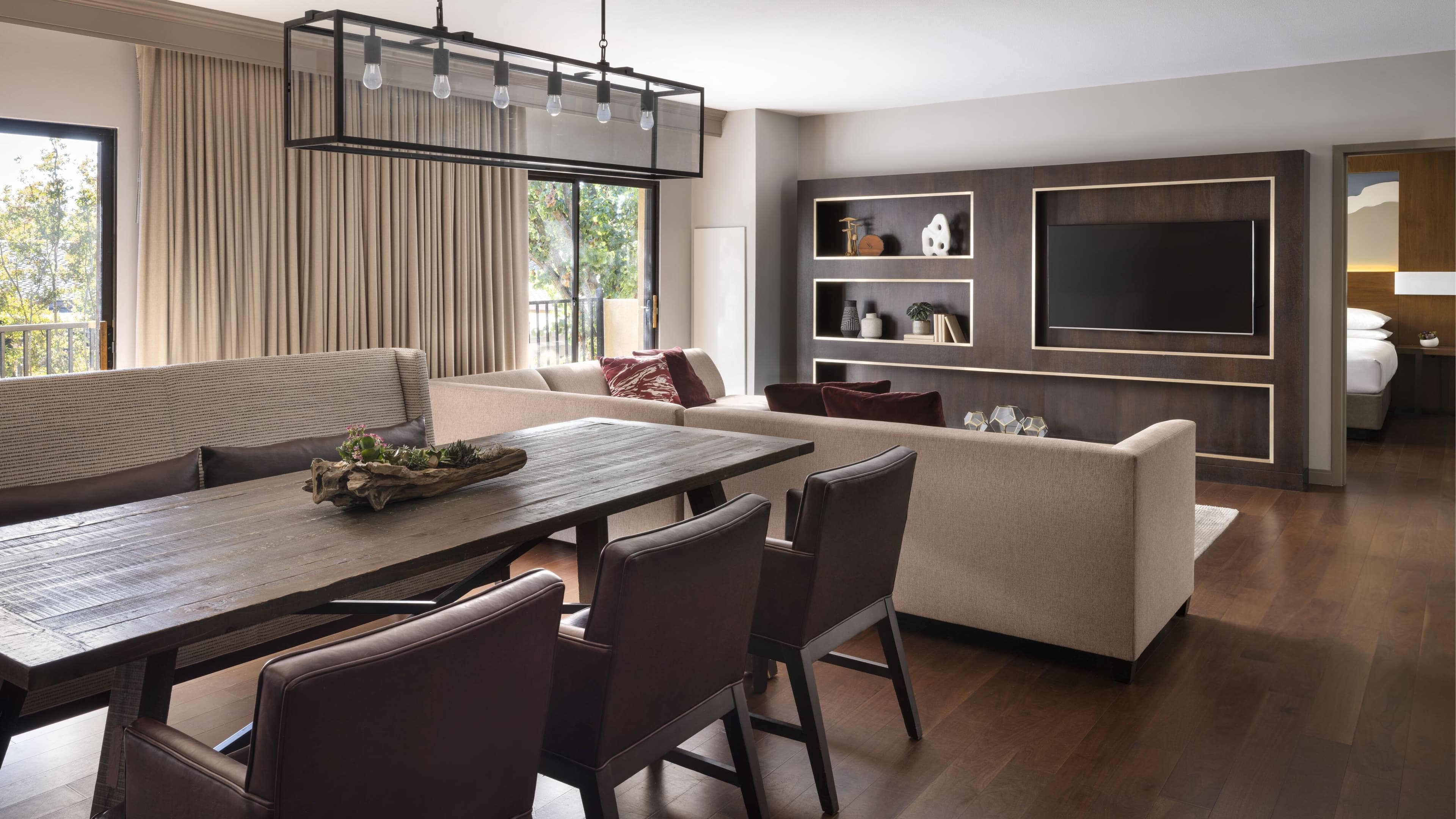 Holiday Inn Express & Suites San Francisco Fishermans Wharf — 91
