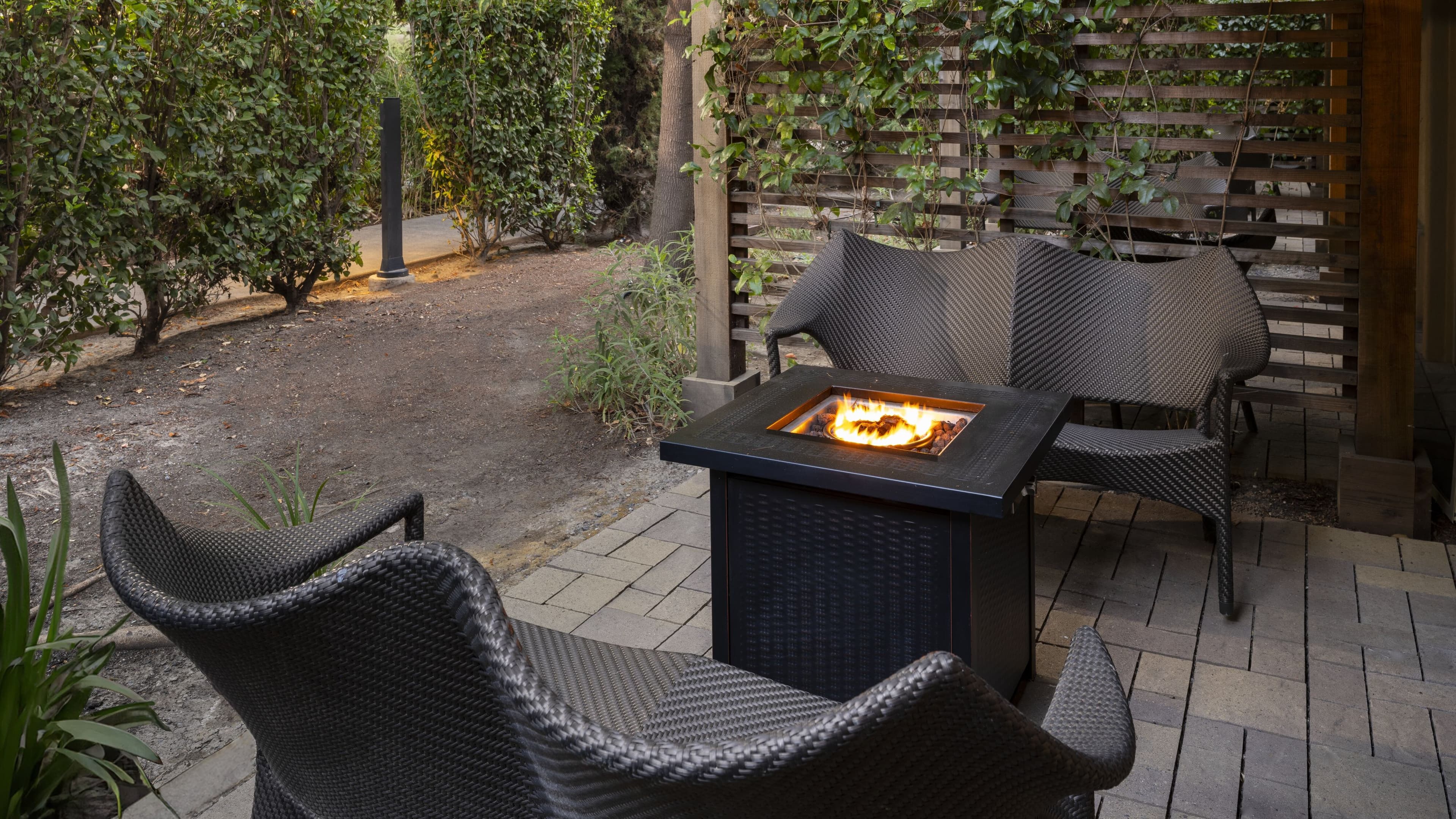Holiday Inn Express & Suites San Francisco Fishermans Wharf — 101