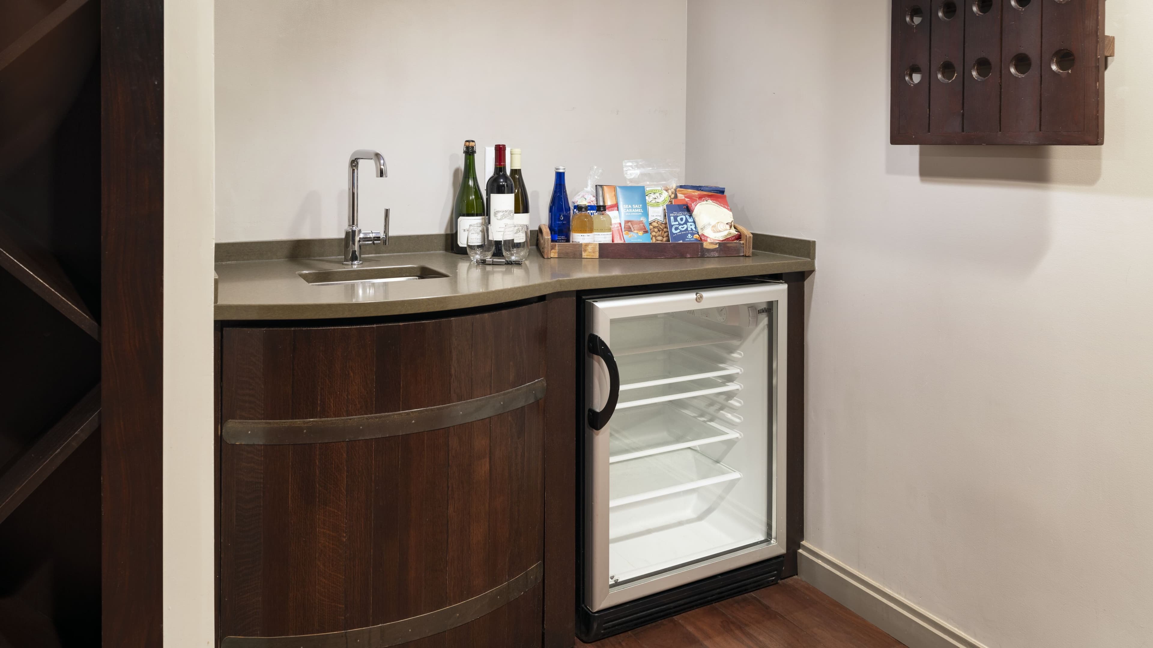 Holiday Inn Express & Suites San Francisco Fishermans Wharf — 102