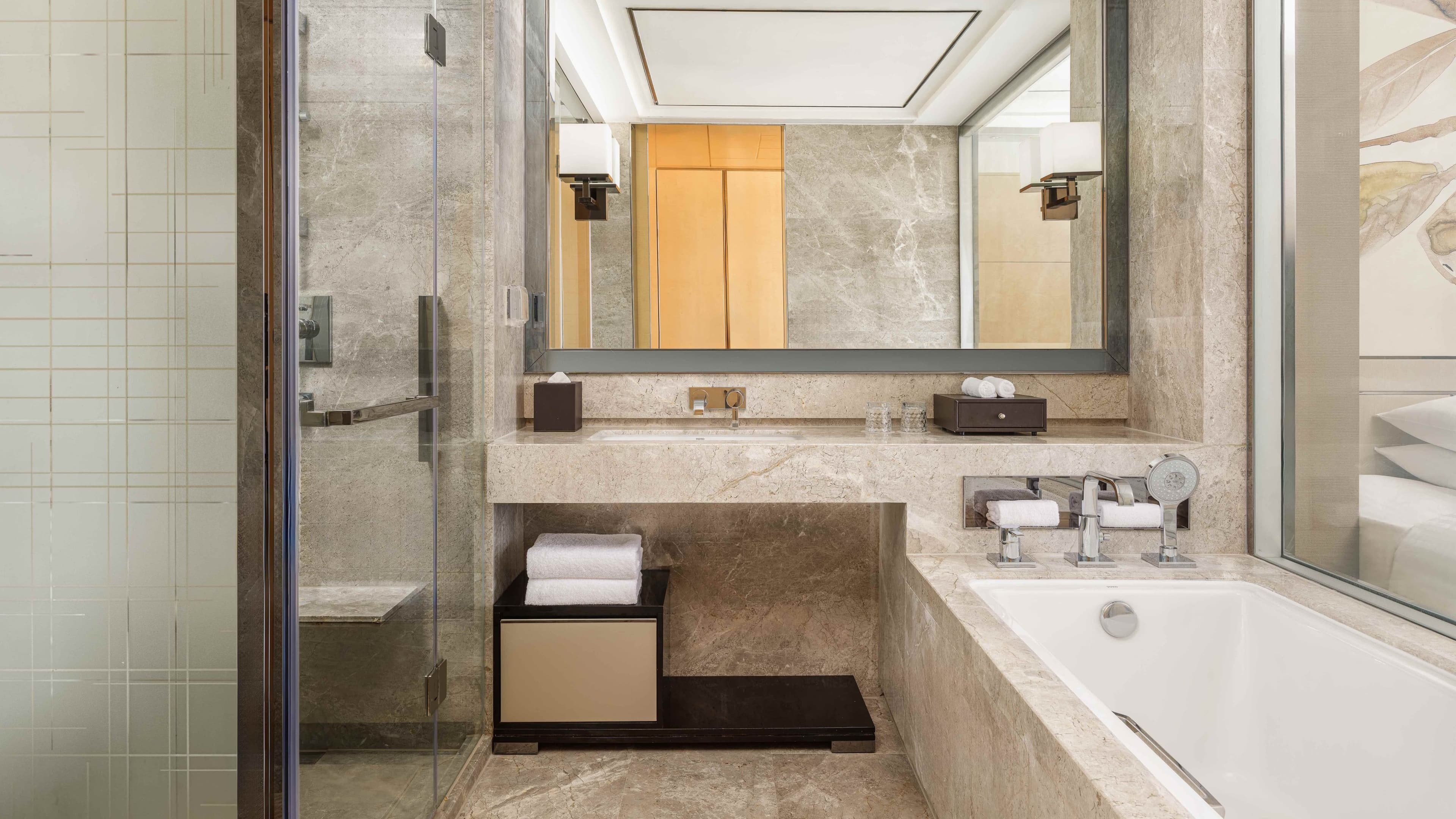 Shanghai Marriott Hotel Parkview - Image 4