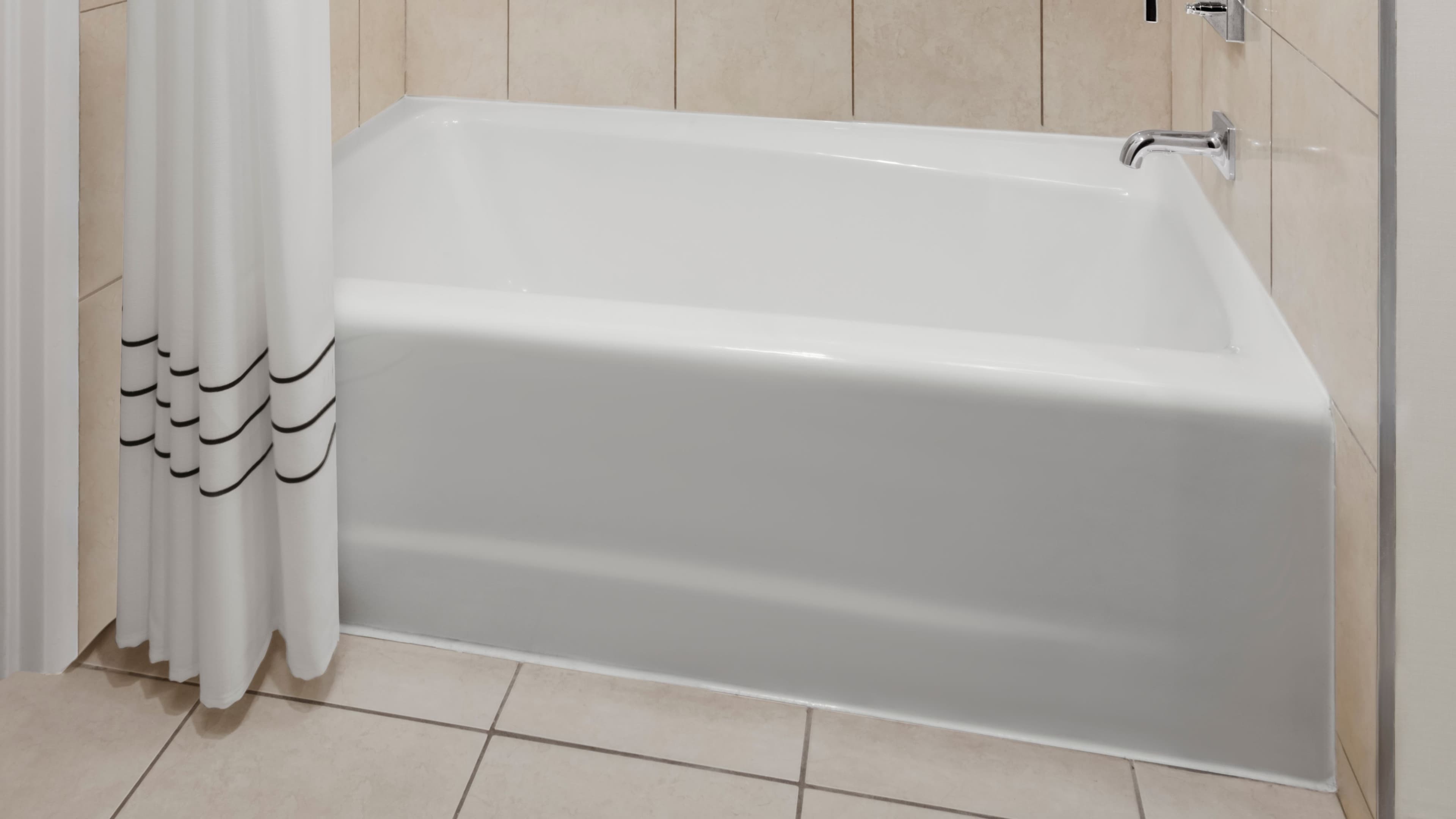 Suite - Image 9
