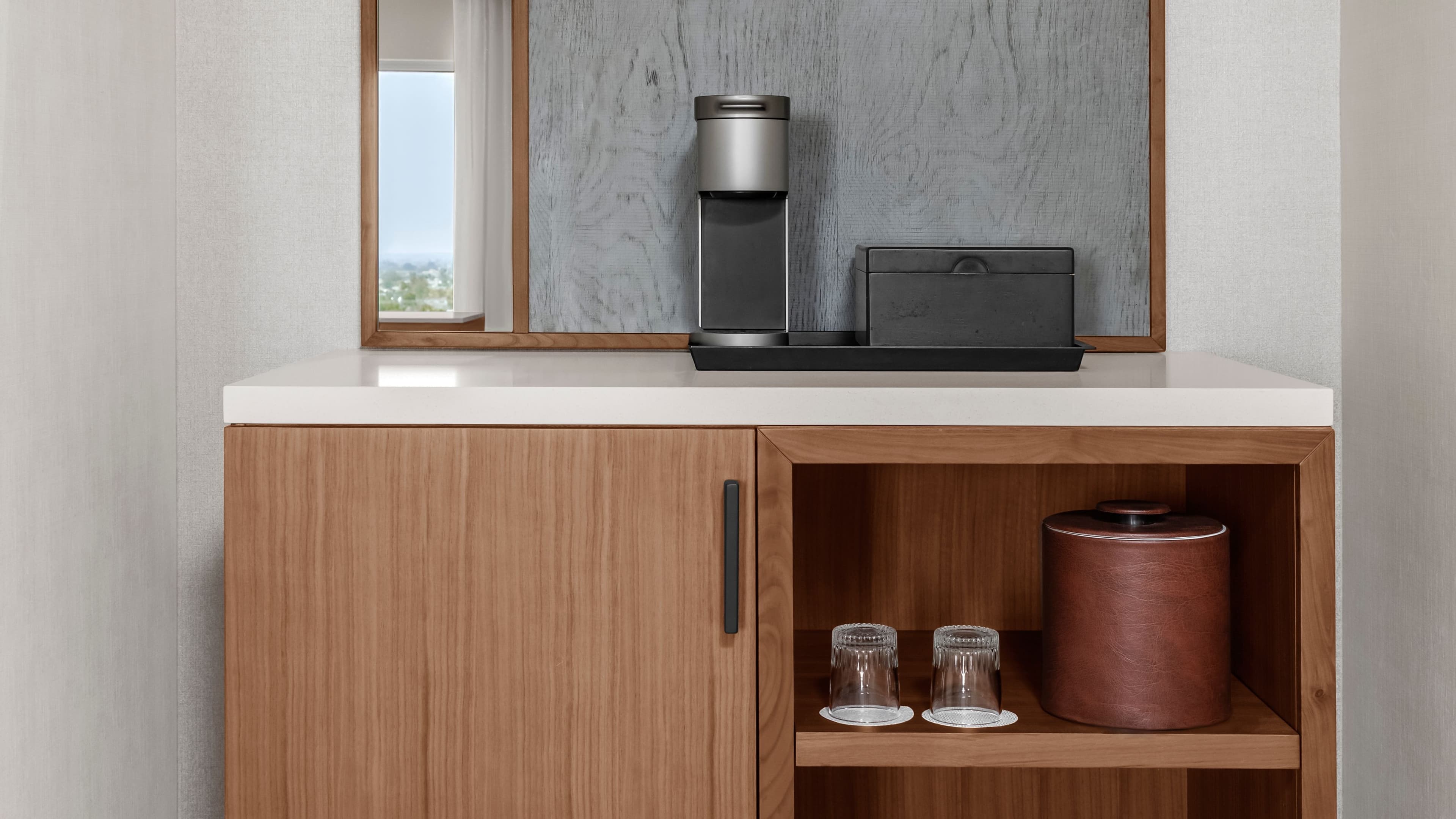 Suite - Image 7
