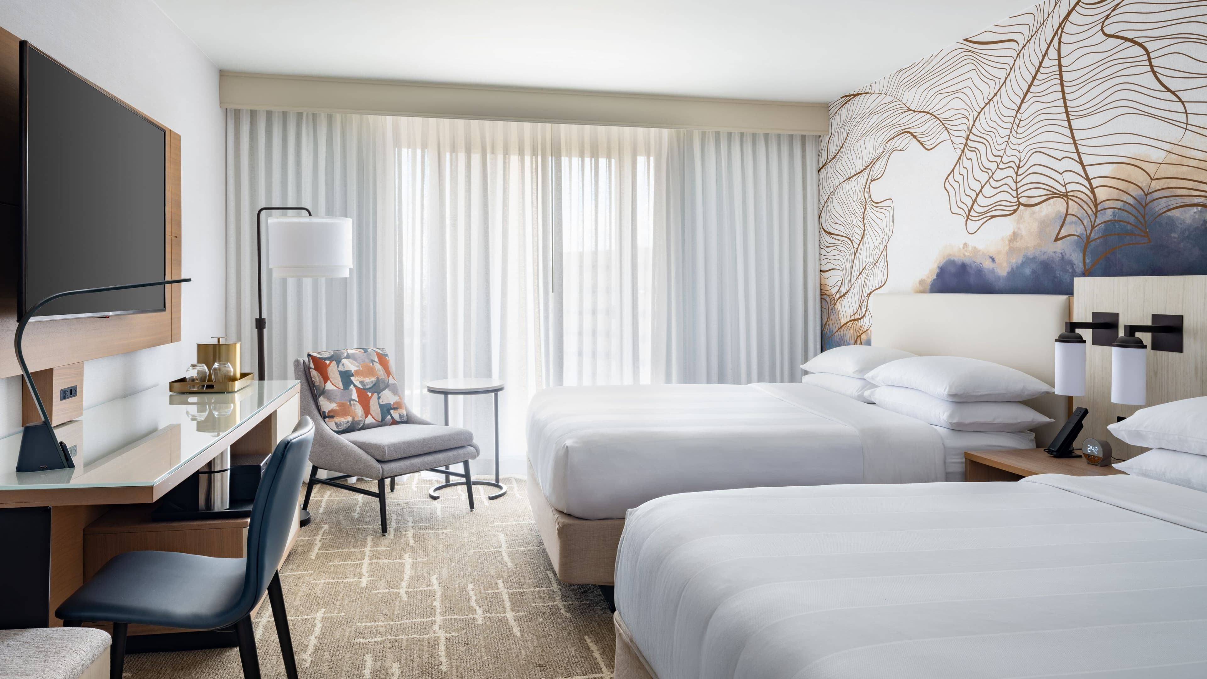 Holiday Inn Express & Suites Tampa Airport — 2