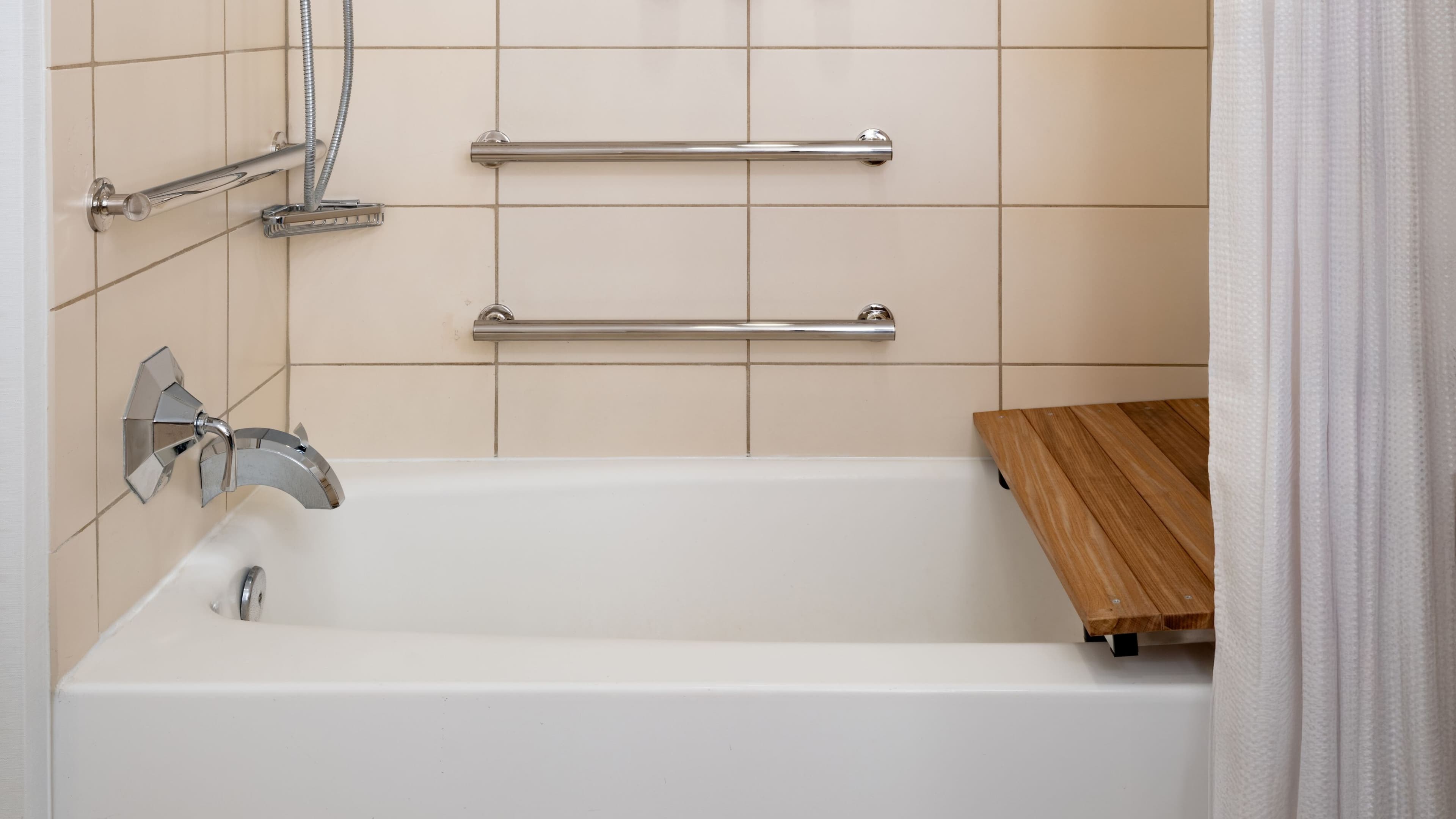 Holiday Inn Express & Suites Tampa Airport — 35