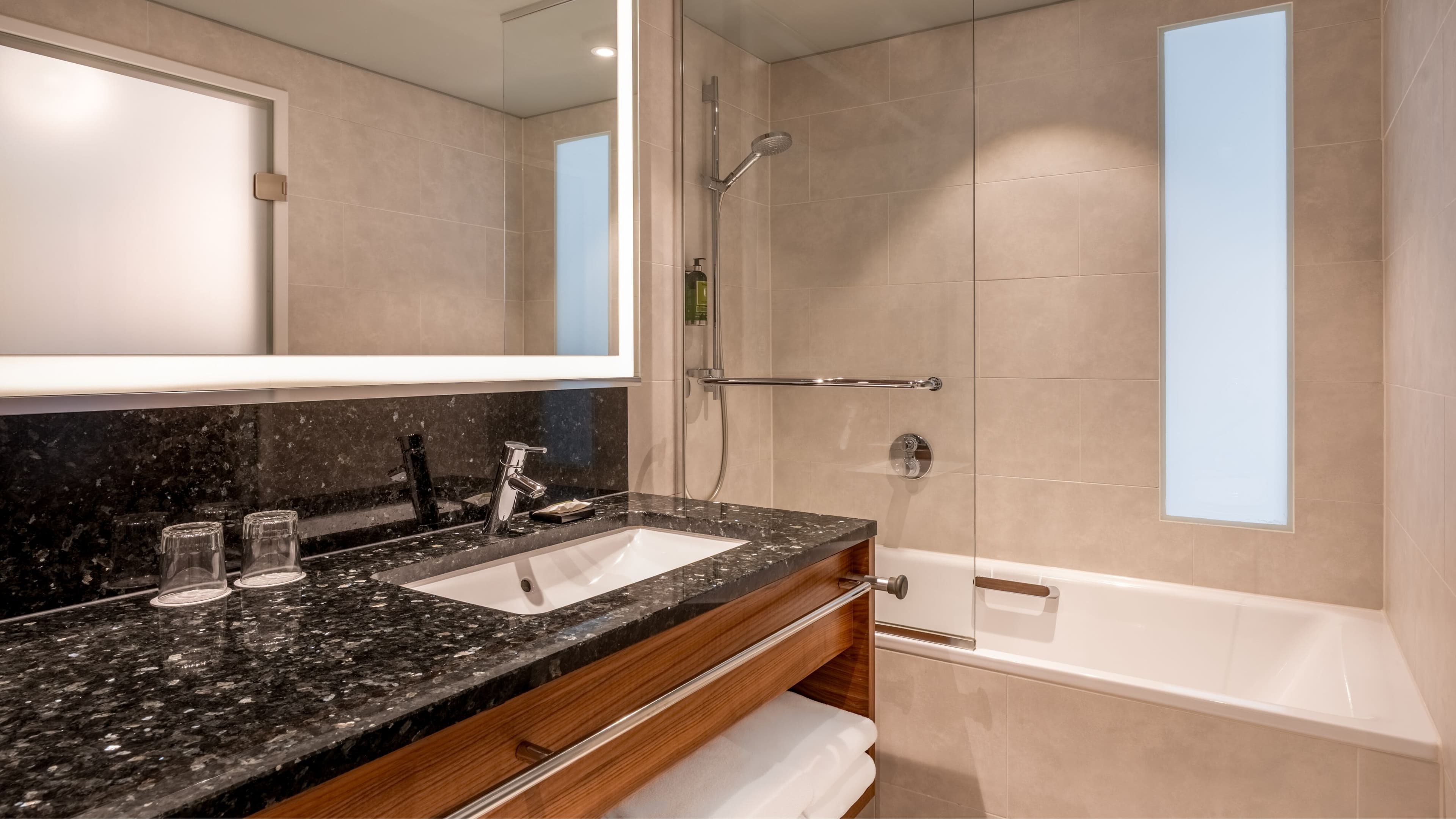 Executive Room - Image 5