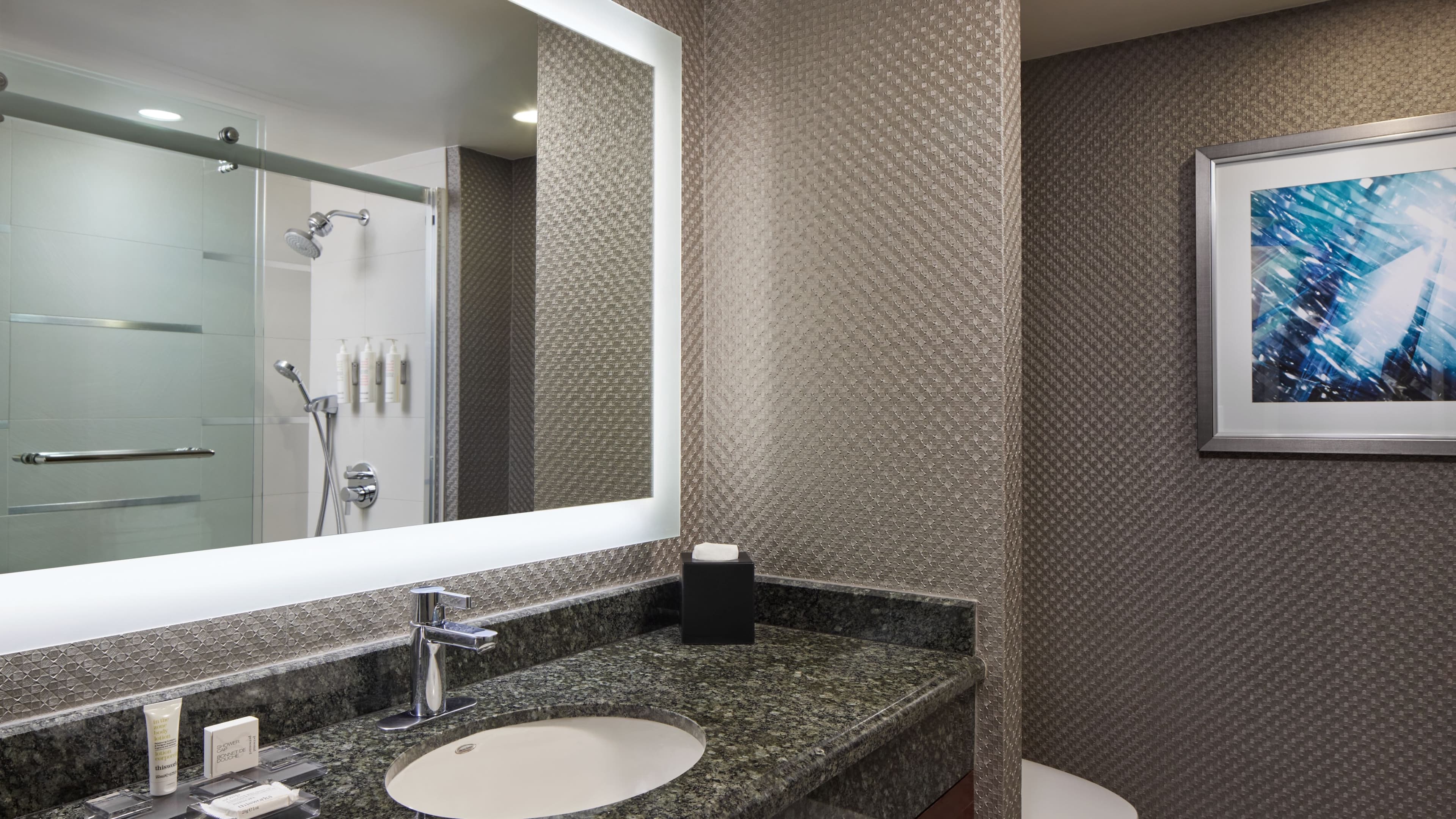 Crystal Gateway Marriott - Image 4