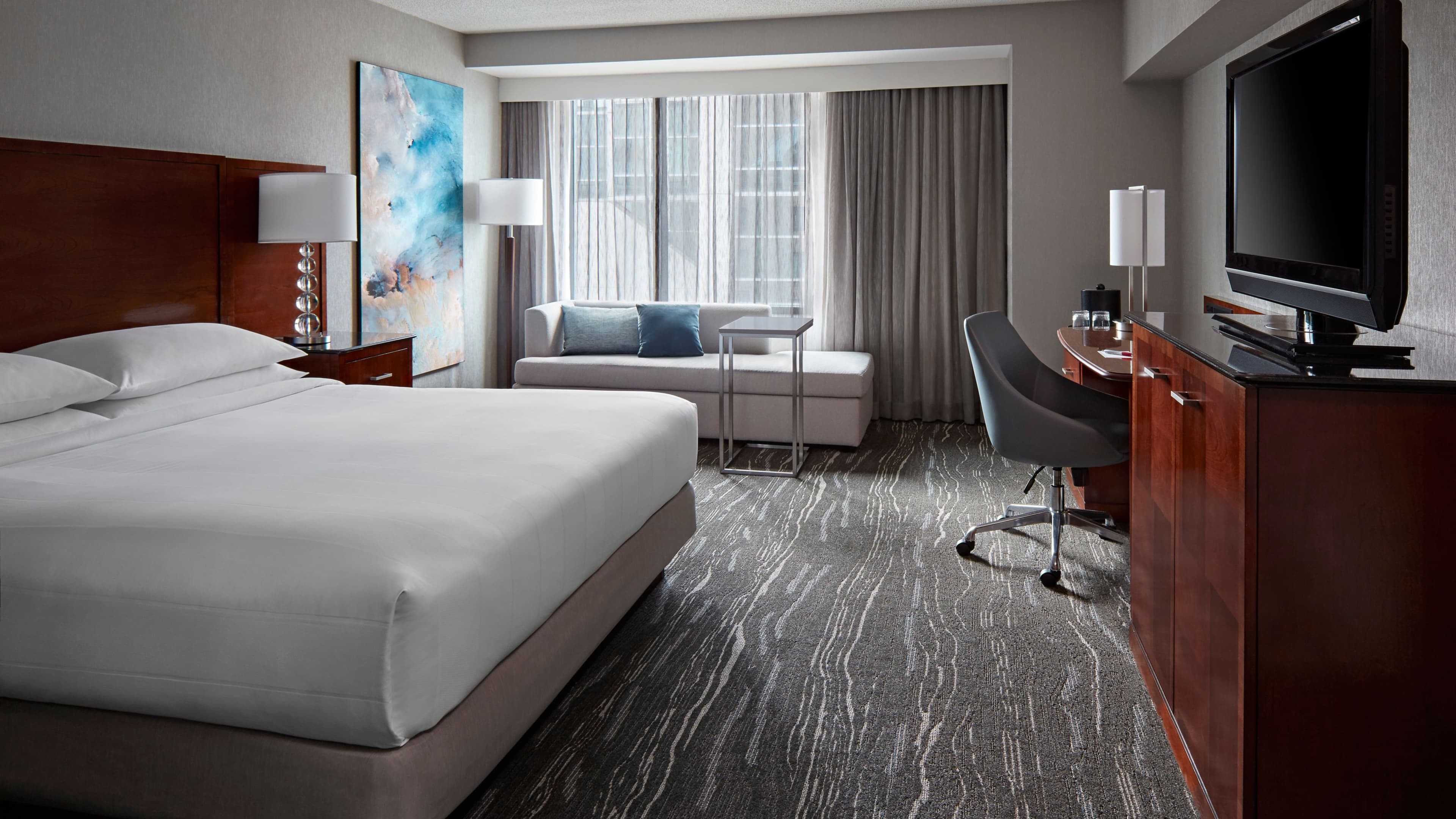 M Club lounge access - Image 1