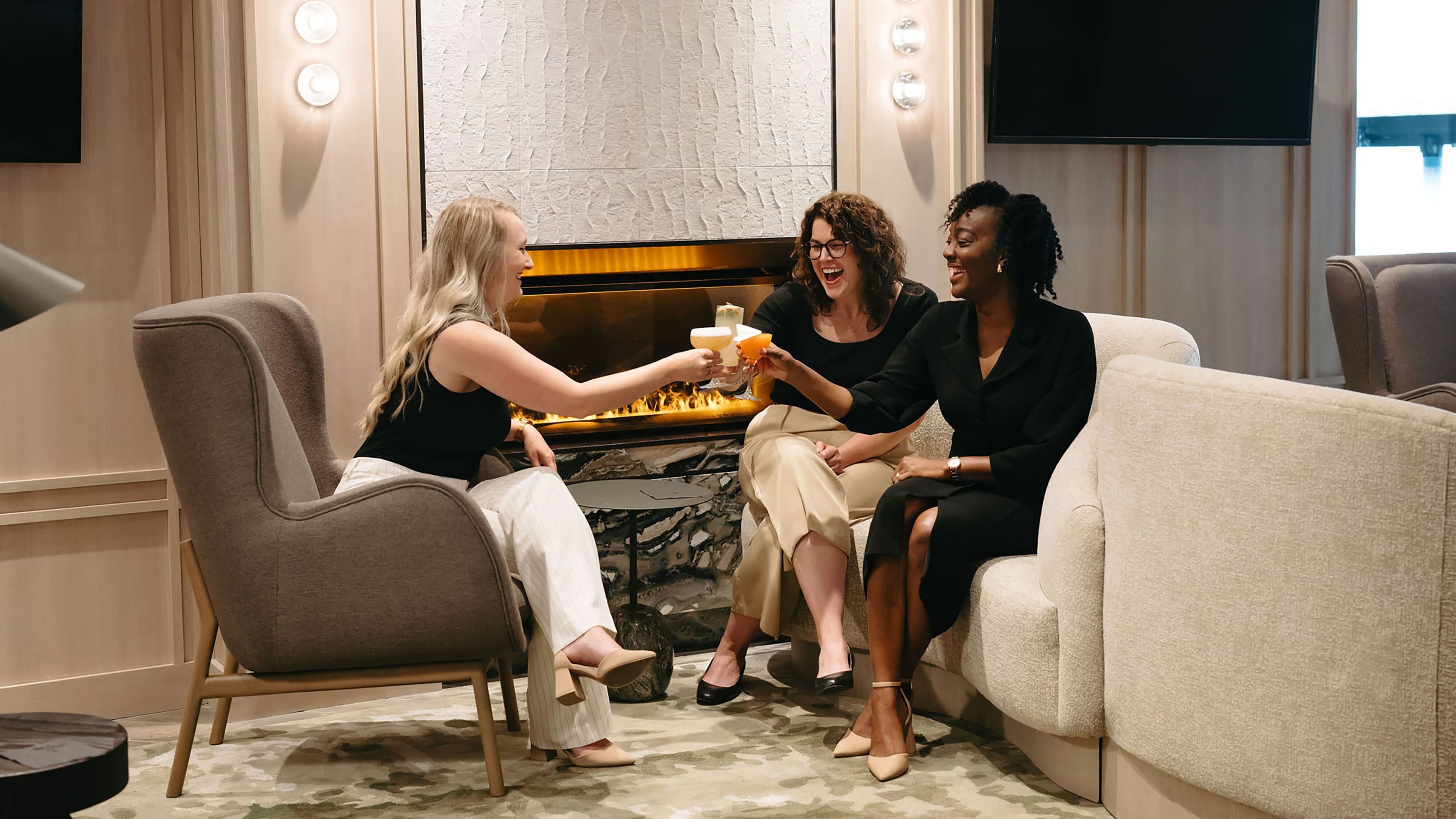 M Club lounge access - Image 9
