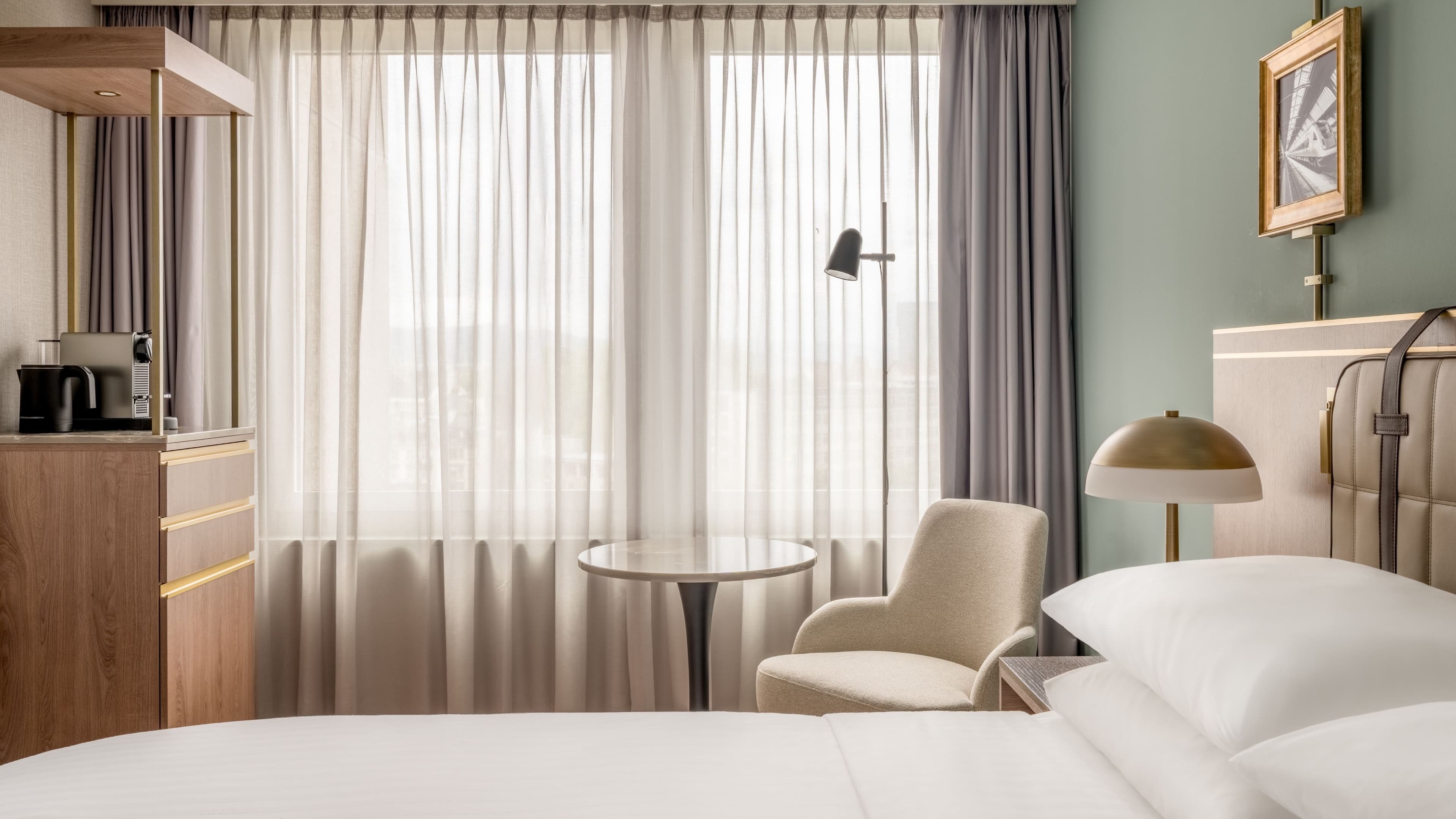 Queen Room - Image 3