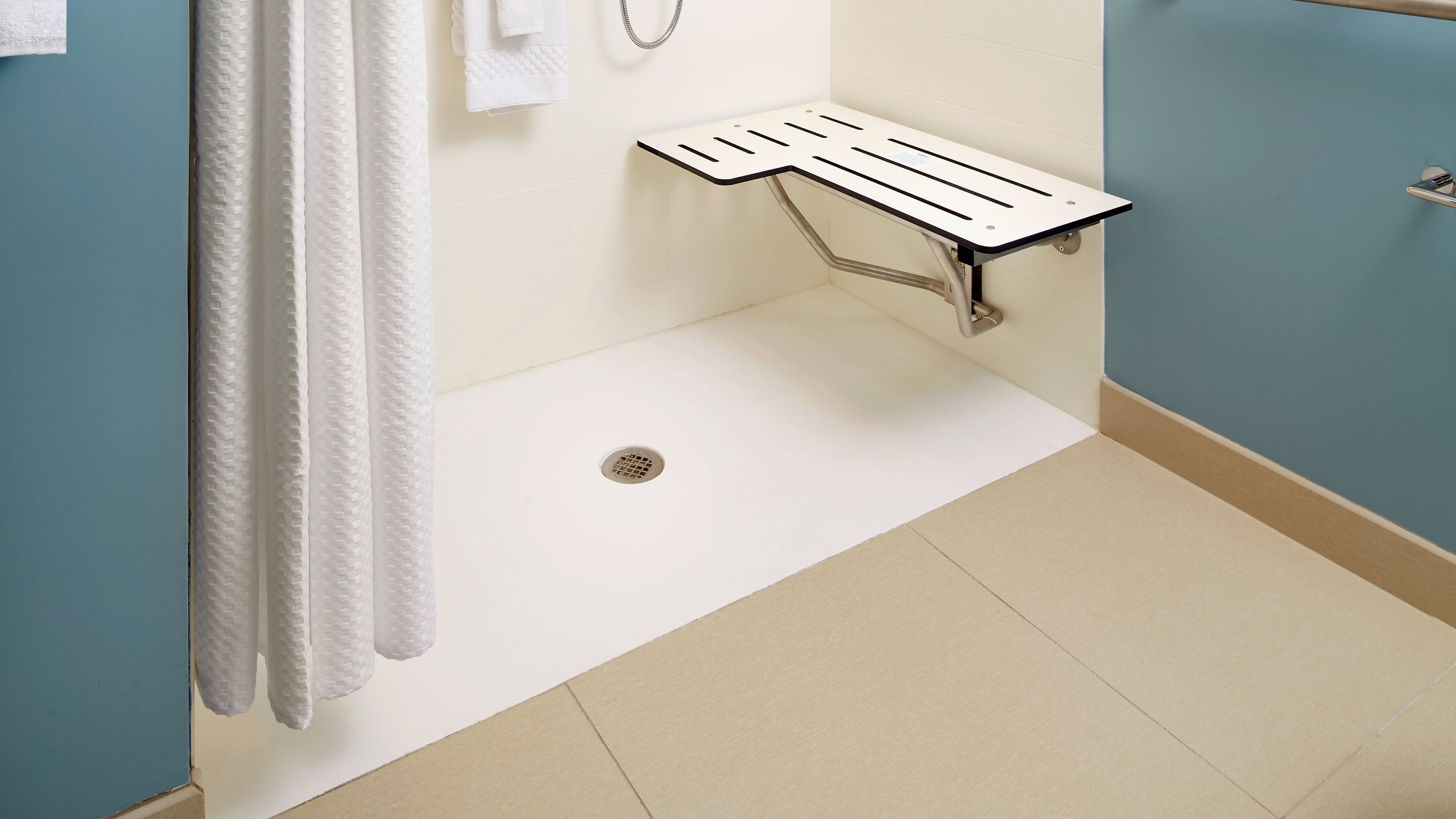 Holiday Inn Express & Suites Orlando Southeast — 14