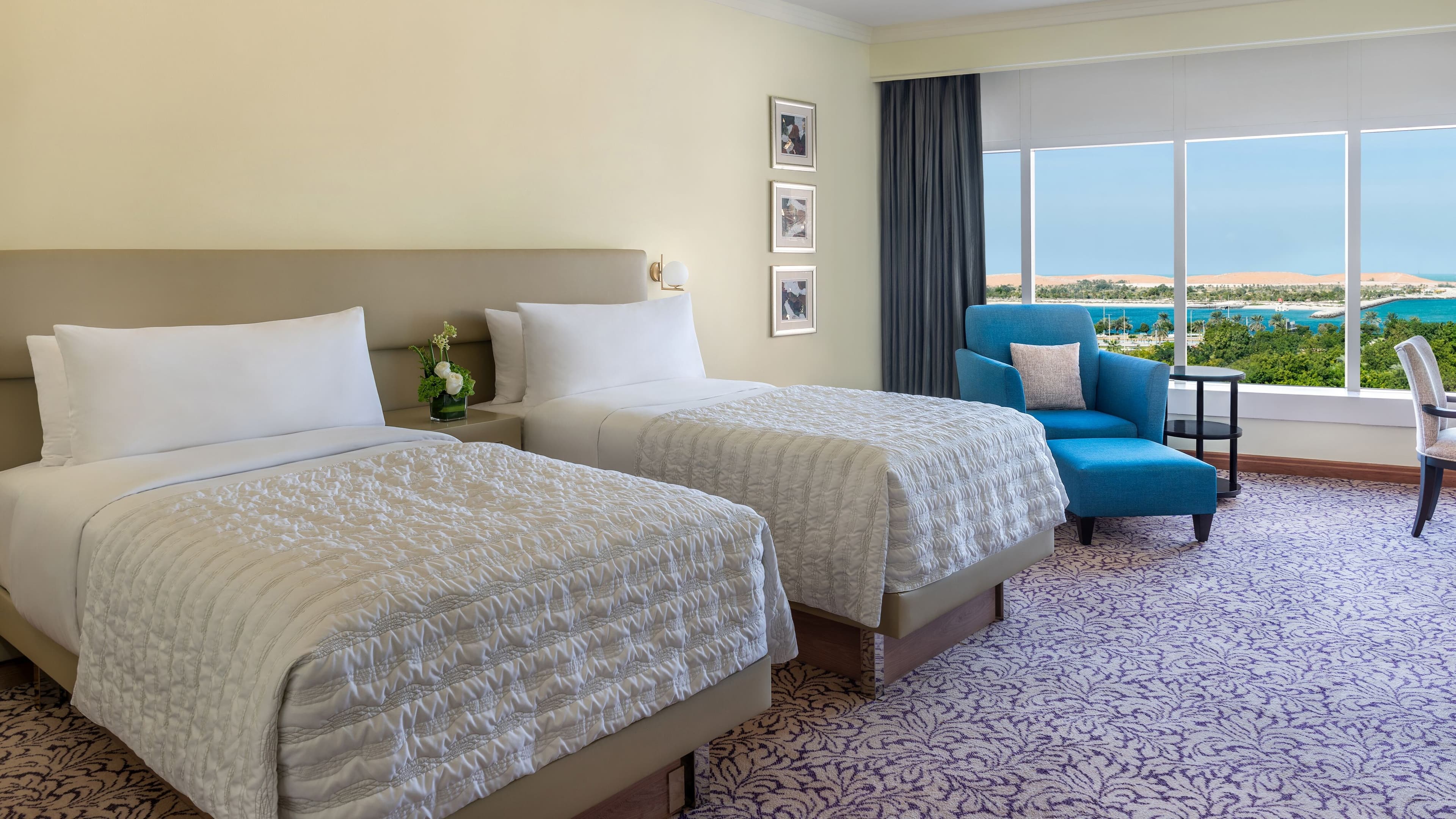 Le Royal Room - Image 1