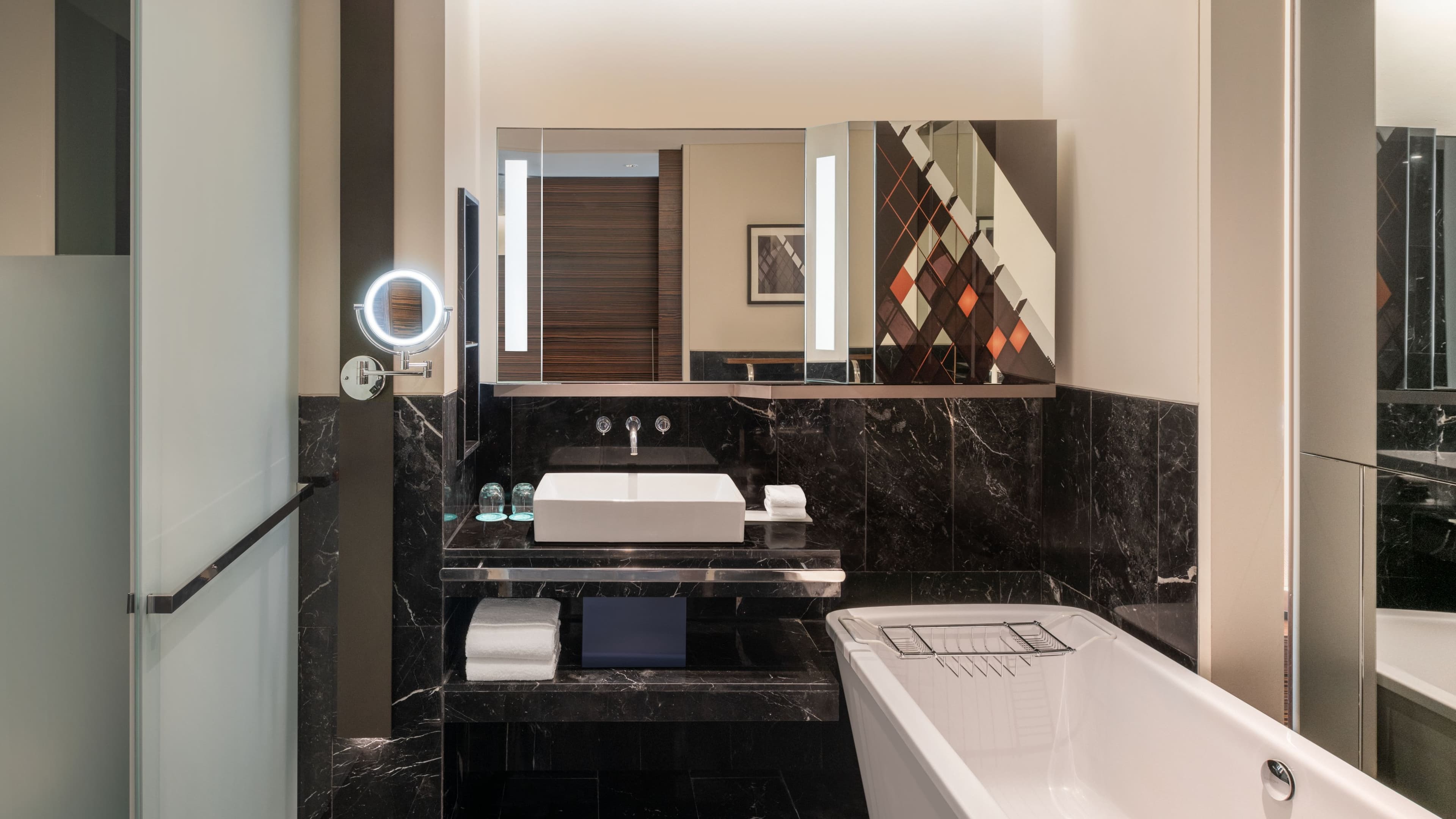 Le Méridien Bangkok — 23