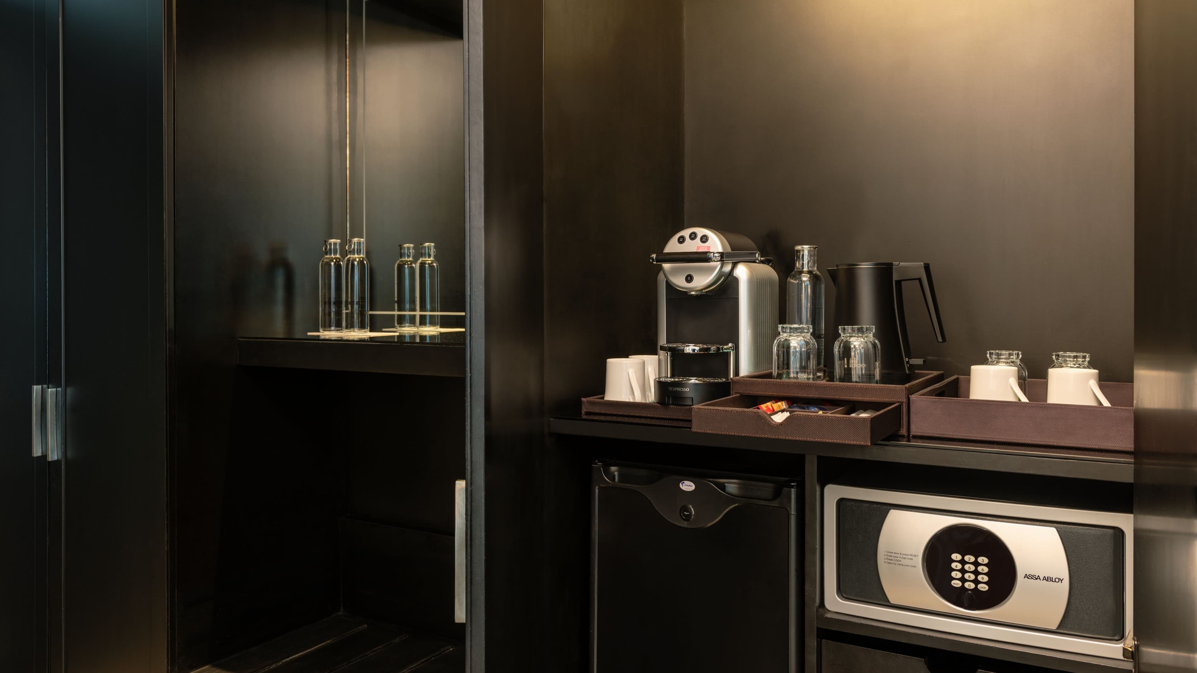 Deluxe Sea View - Image 7