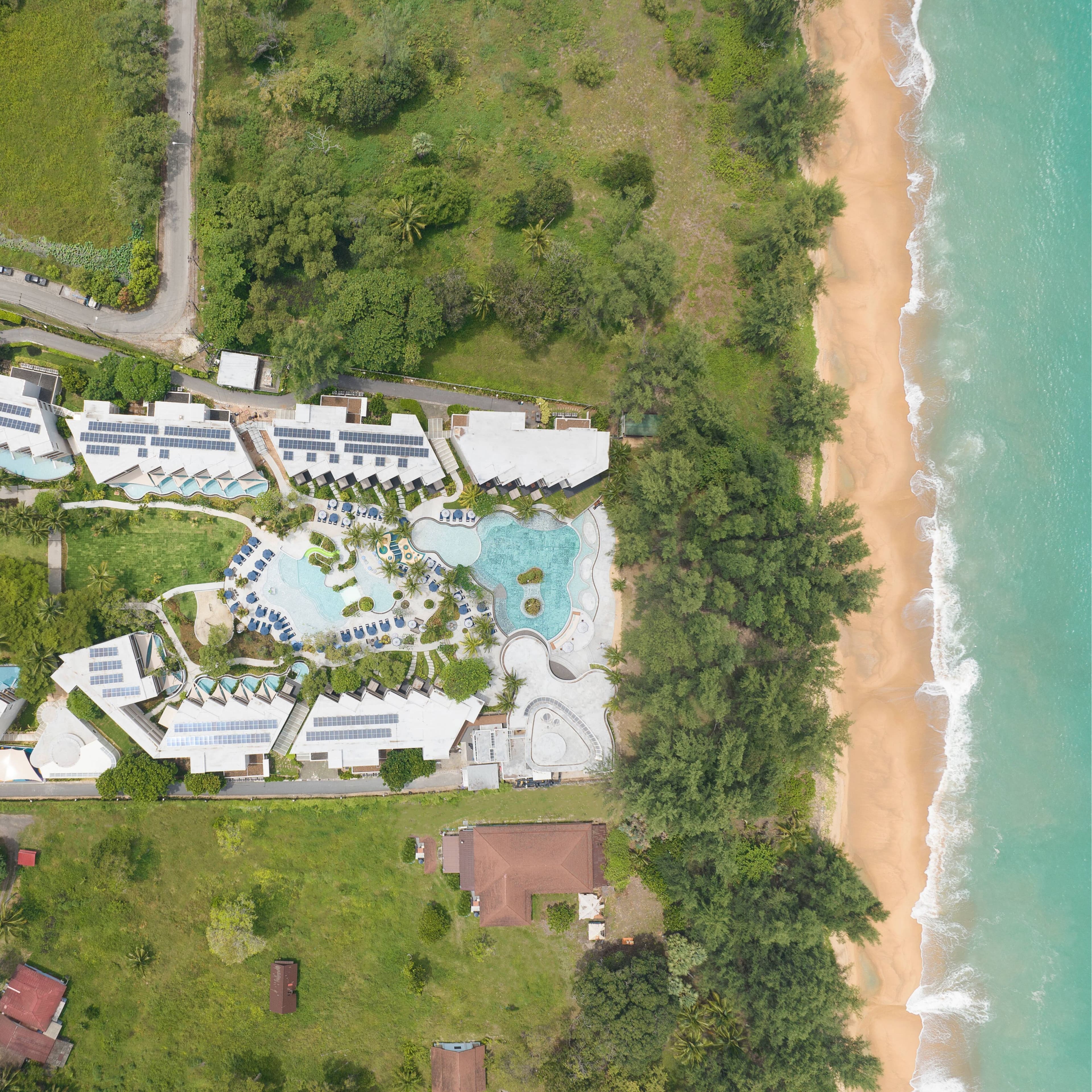 Le Méridien Phuket Mai Khao Beach Resort