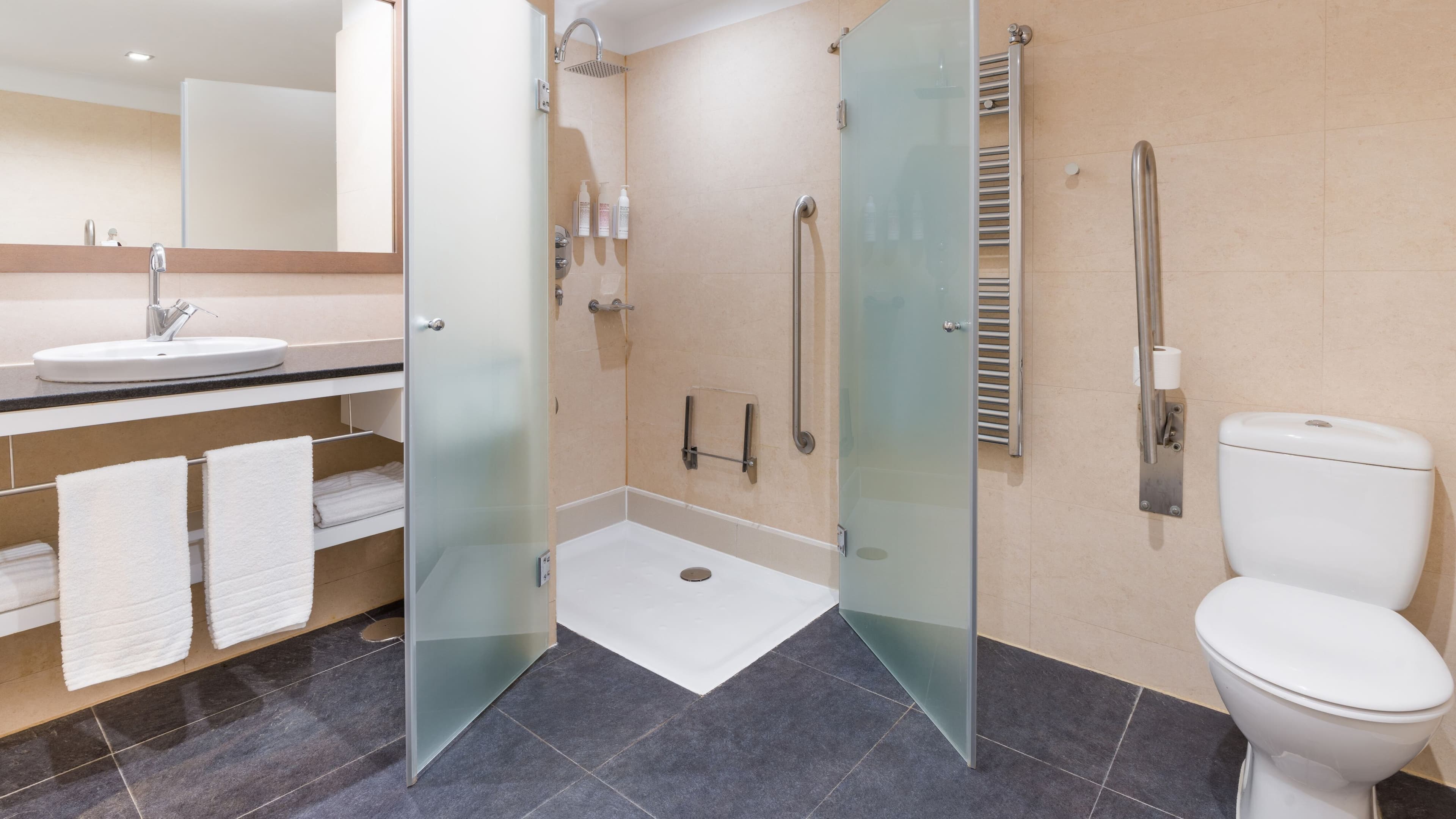 Le Méridien Ra Beach Hotel & Spa — 14