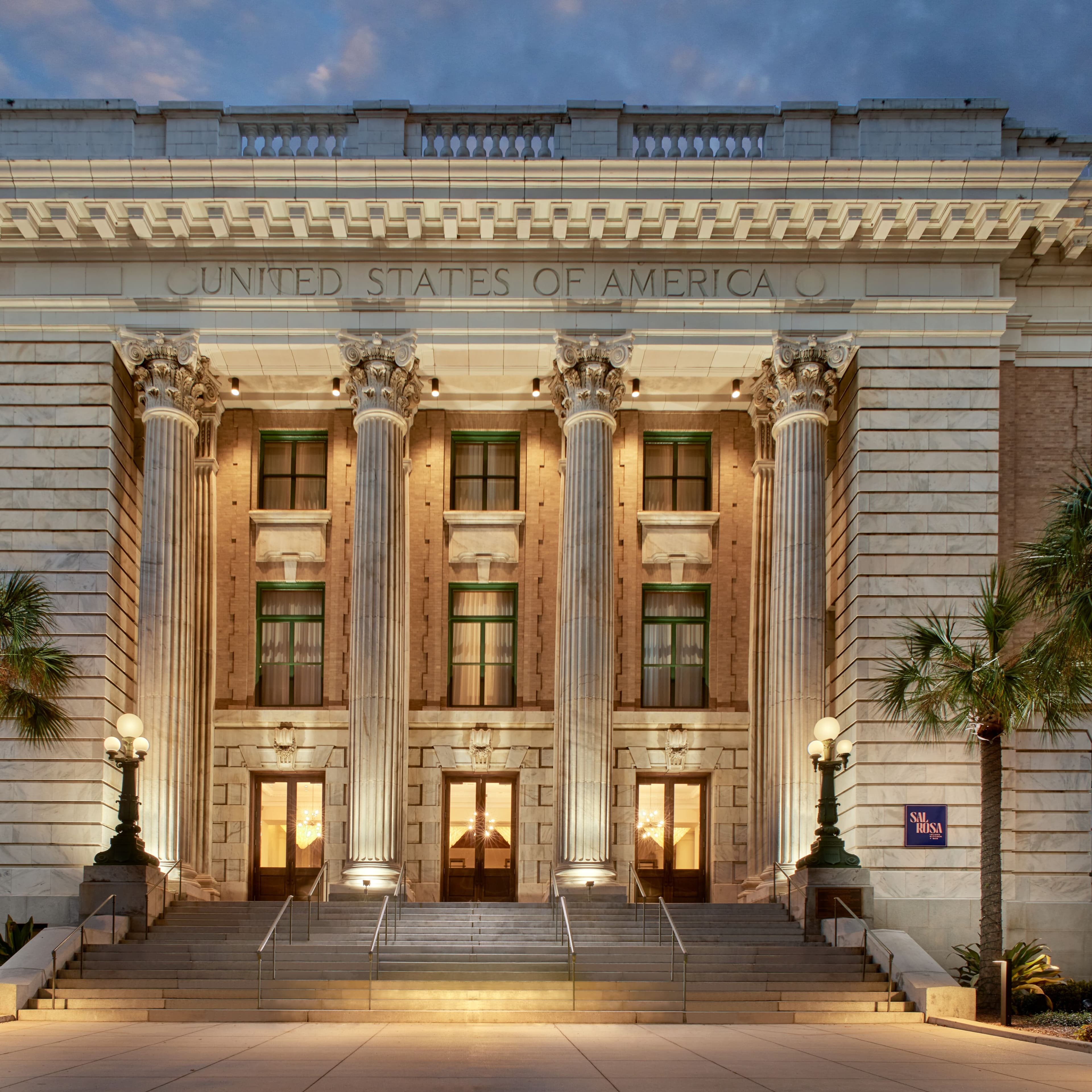 Le Méridien Tampa, The Courthouse - Image 1