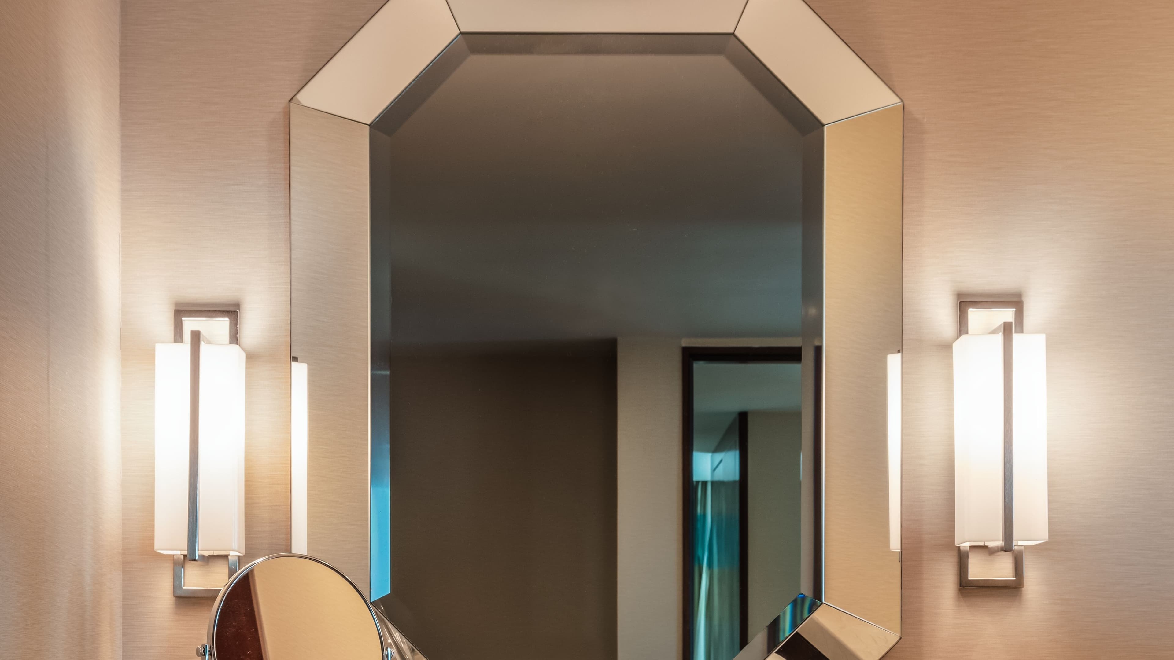 Business Deluxe - Image 6