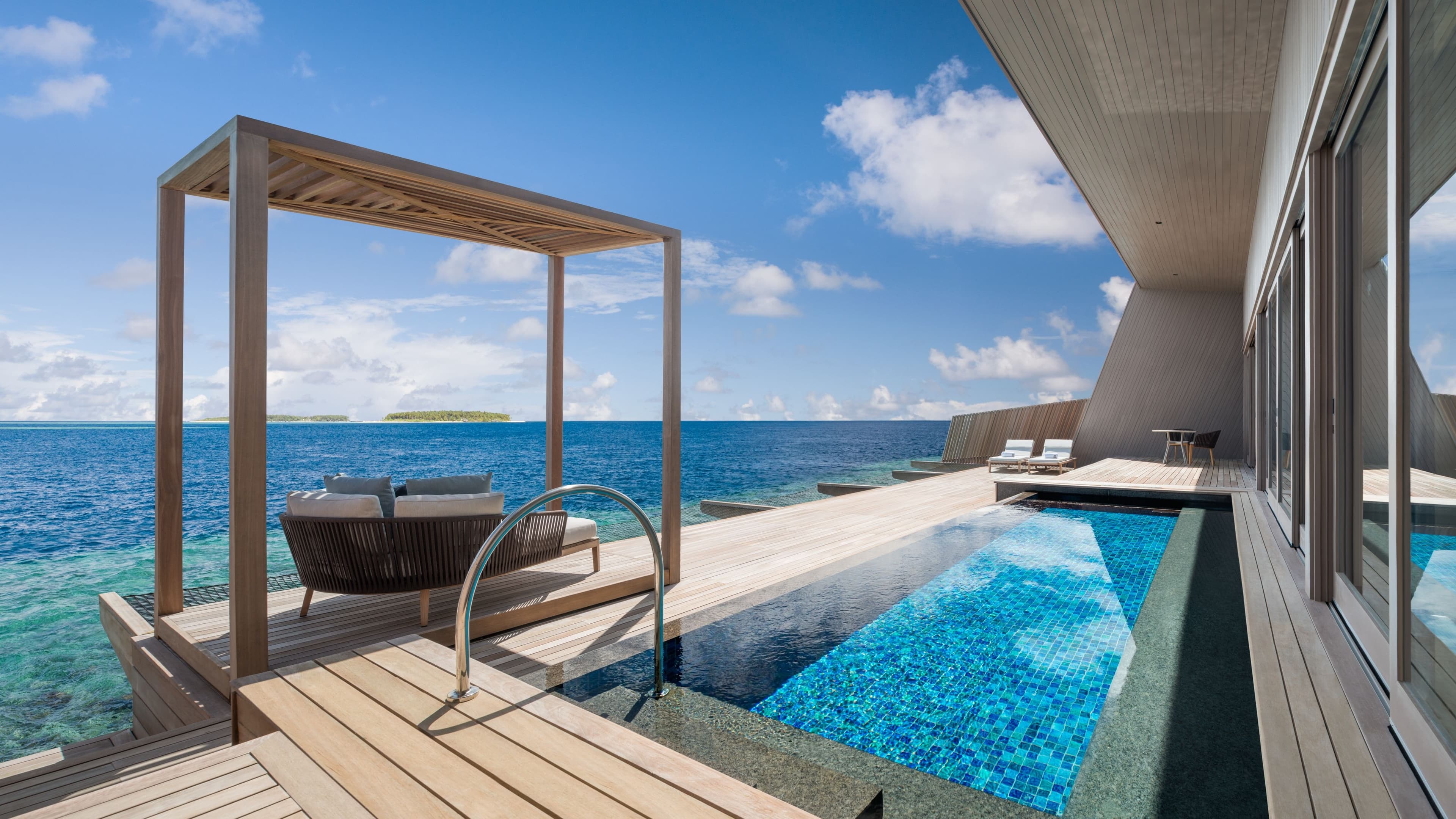 The St. Regis Maldives Vommuli Resort — 35