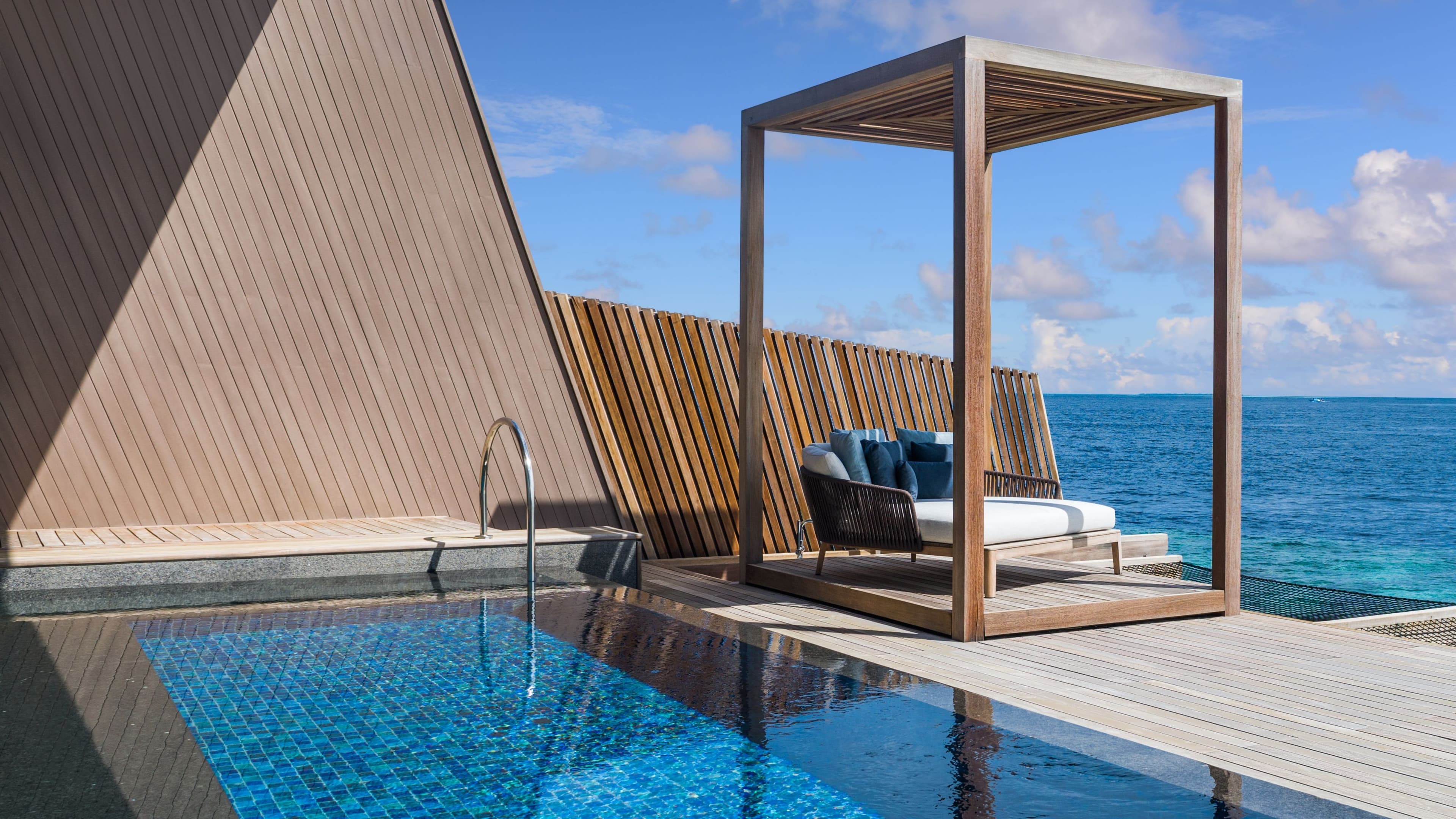 The St. Regis Maldives Vommuli Resort — 34