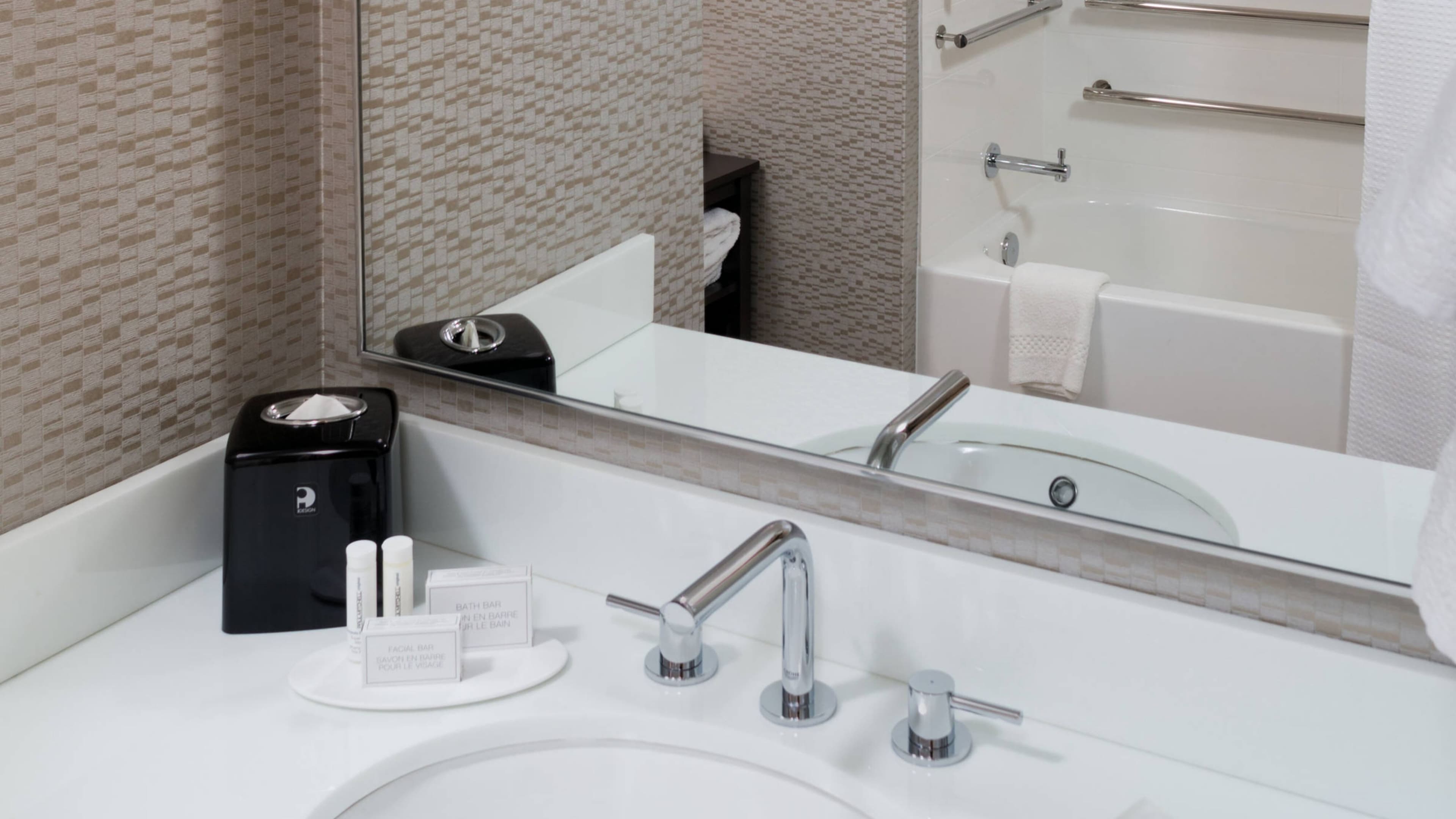 1 Bedroom Suite - Image 5