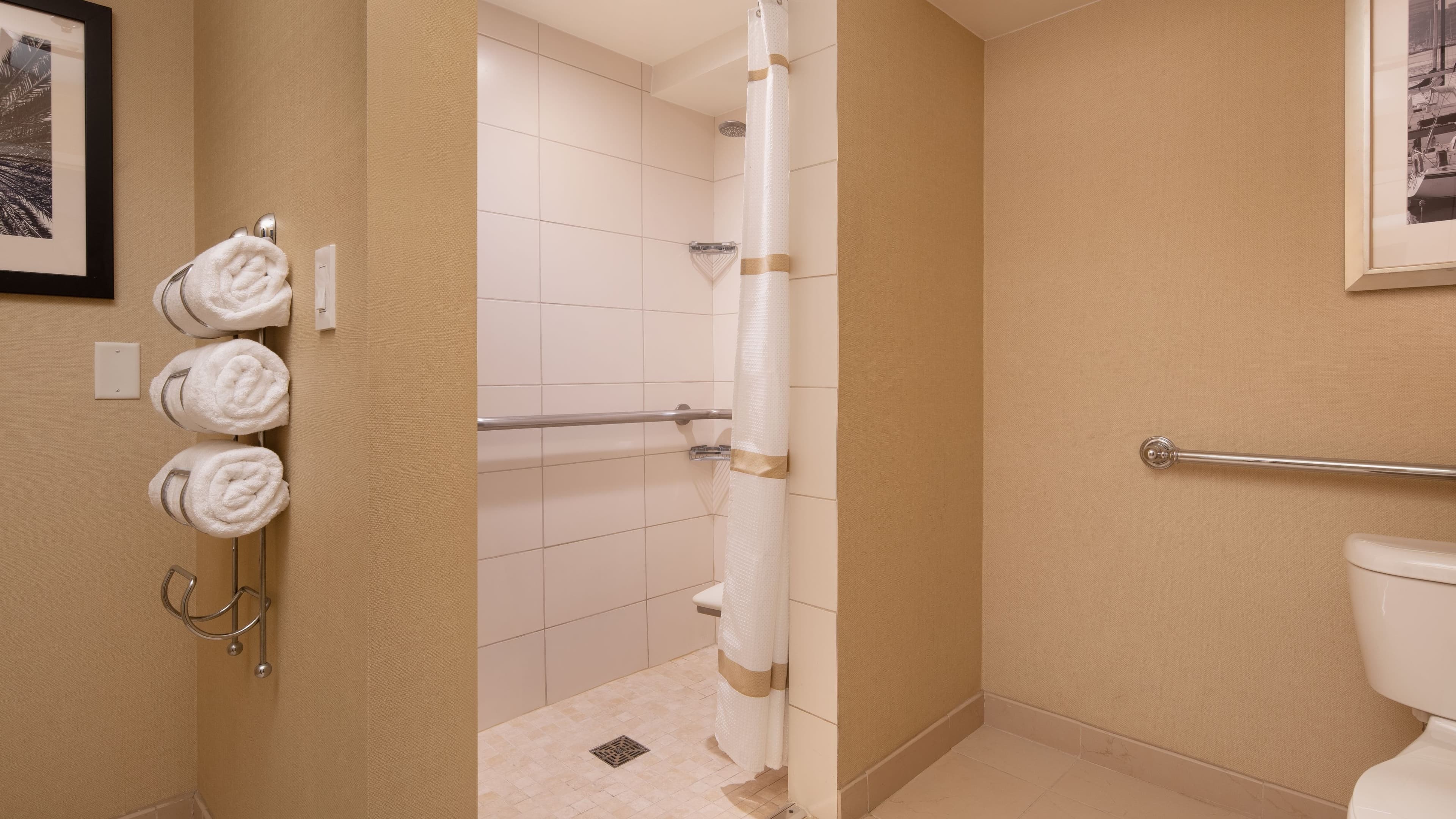 1 Bedroom Suite - Image 10