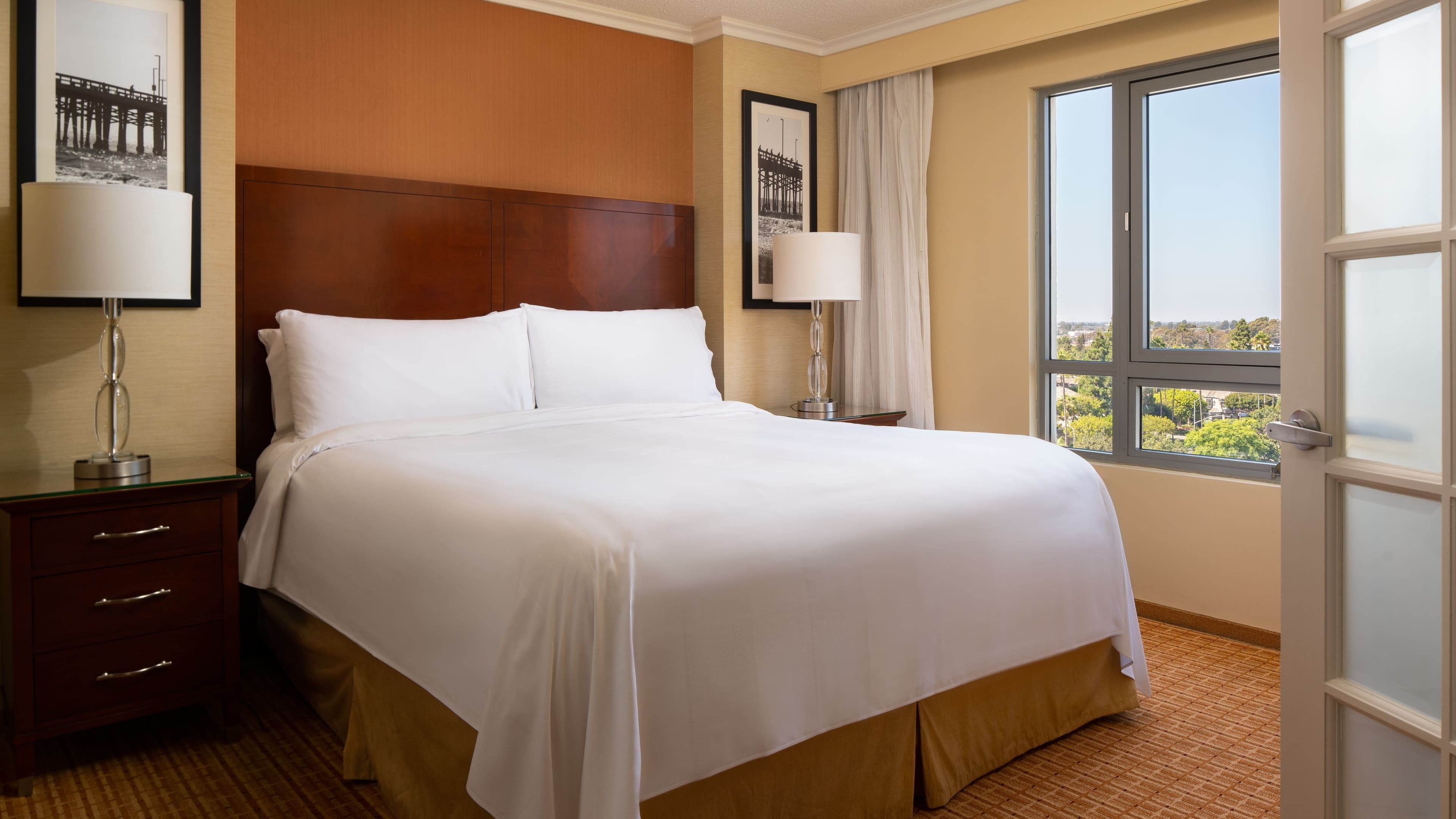 1 Bedroom Suite - Image 2