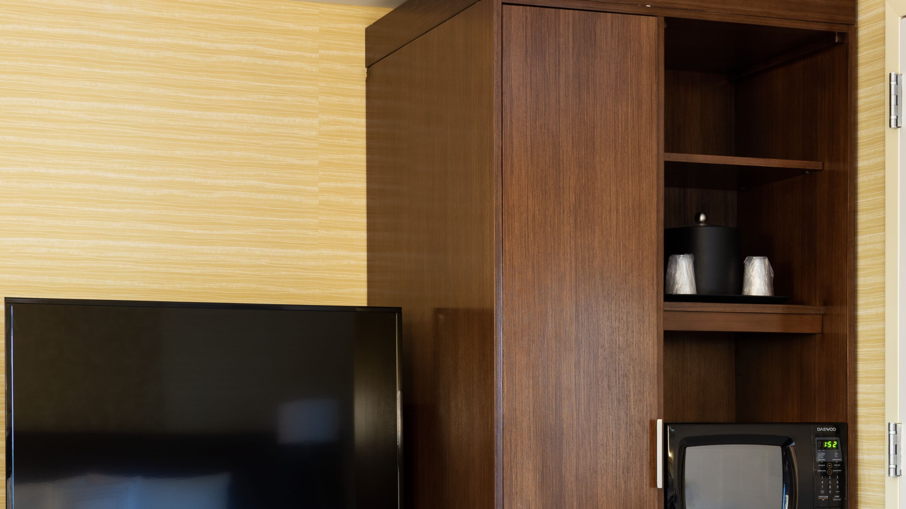 Fairfield Inn & Suites New York Queens/Fresh Meadows — 8