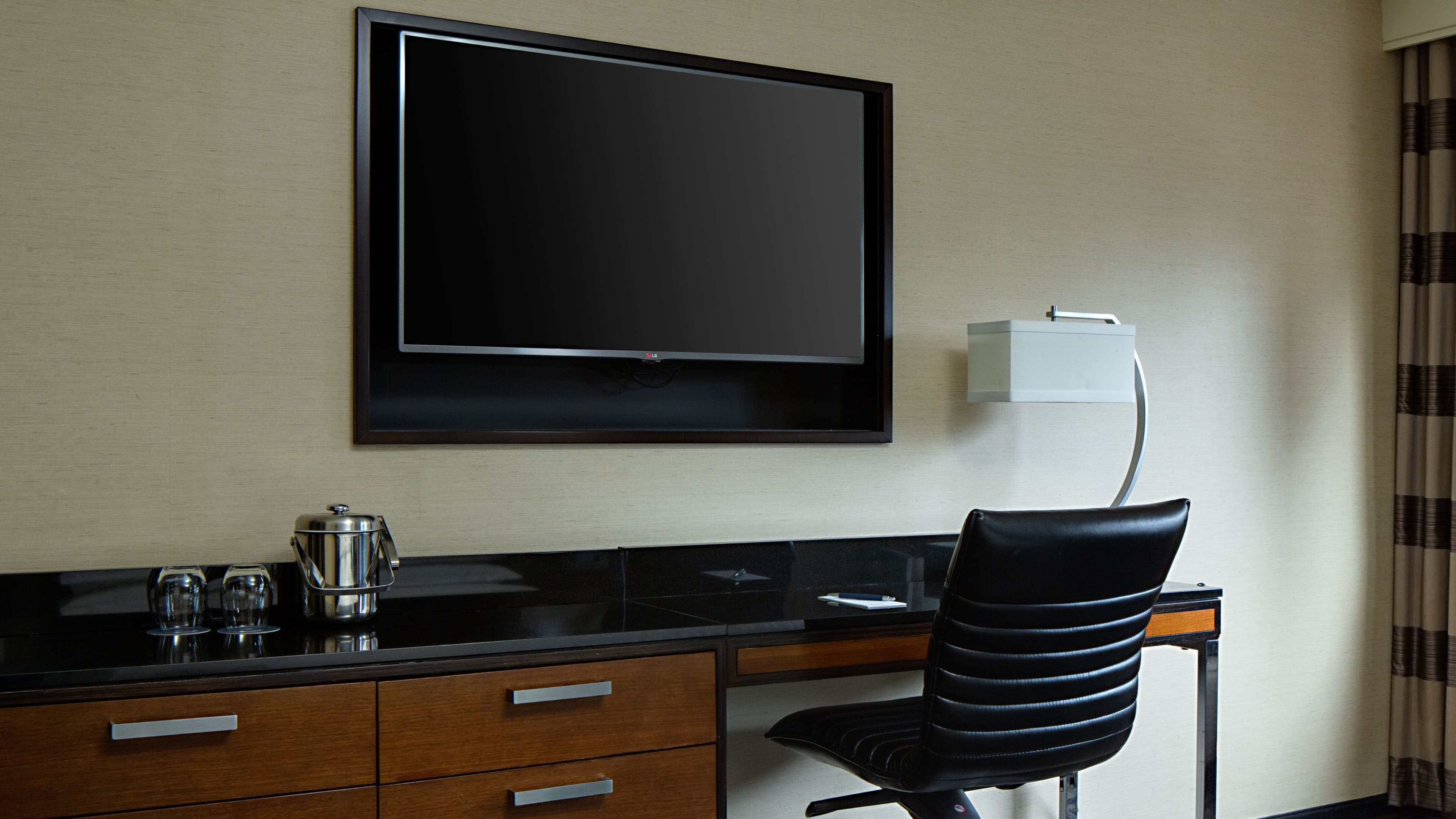 Sheraton New York Times Square Hotel - Image 3