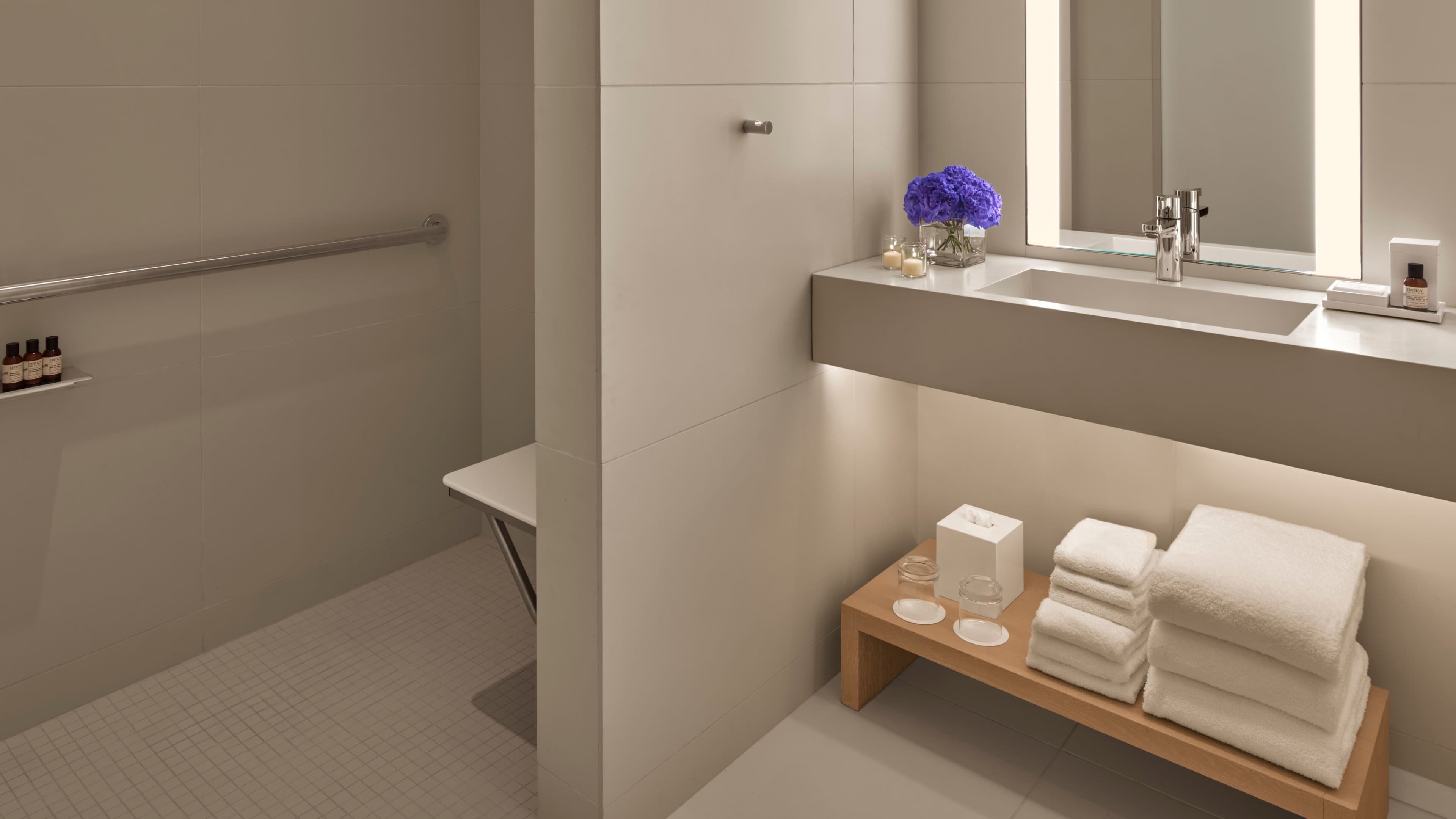Guestroom - Image 2