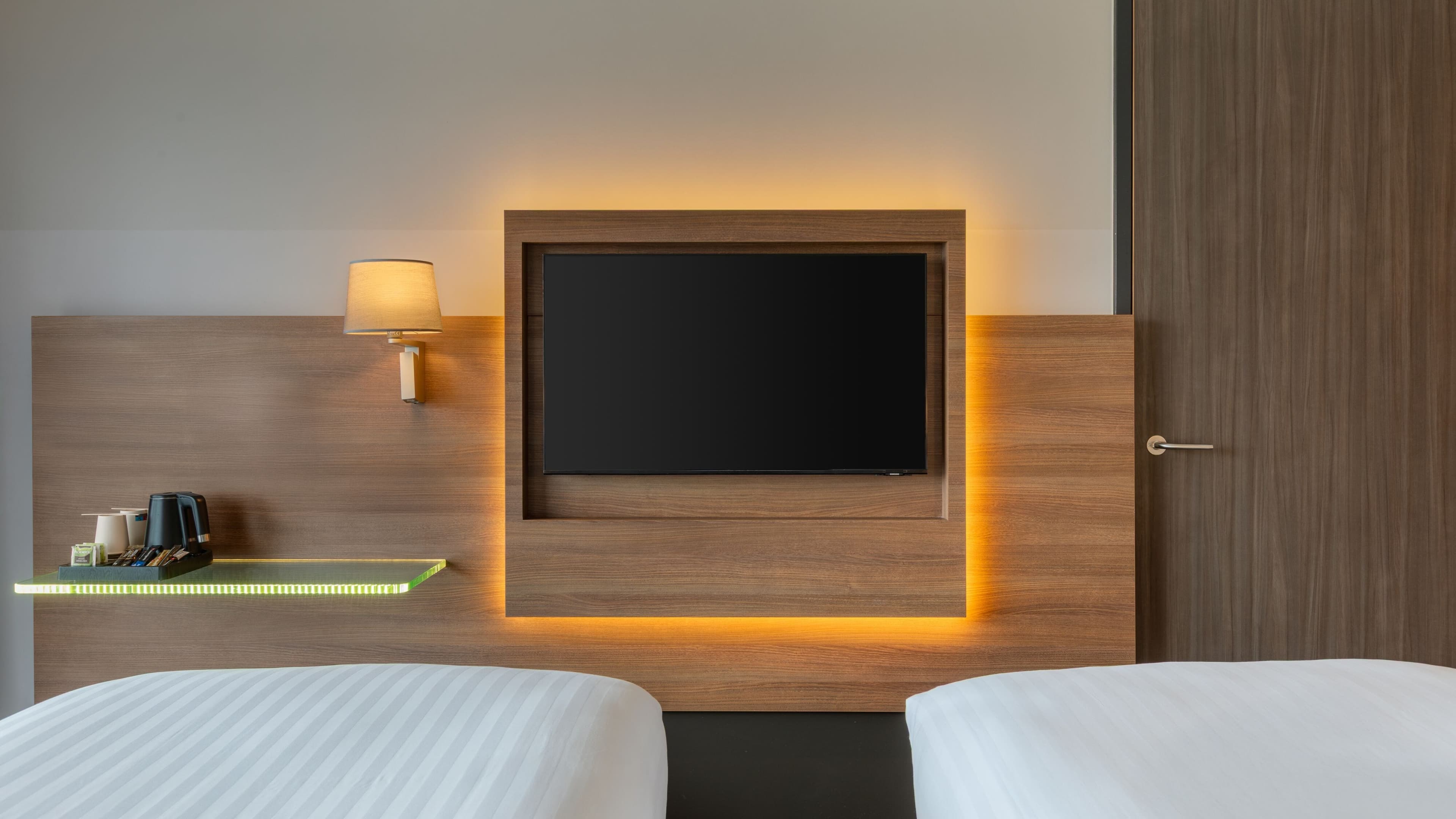 Moxy Amsterdam Houthavens — 14