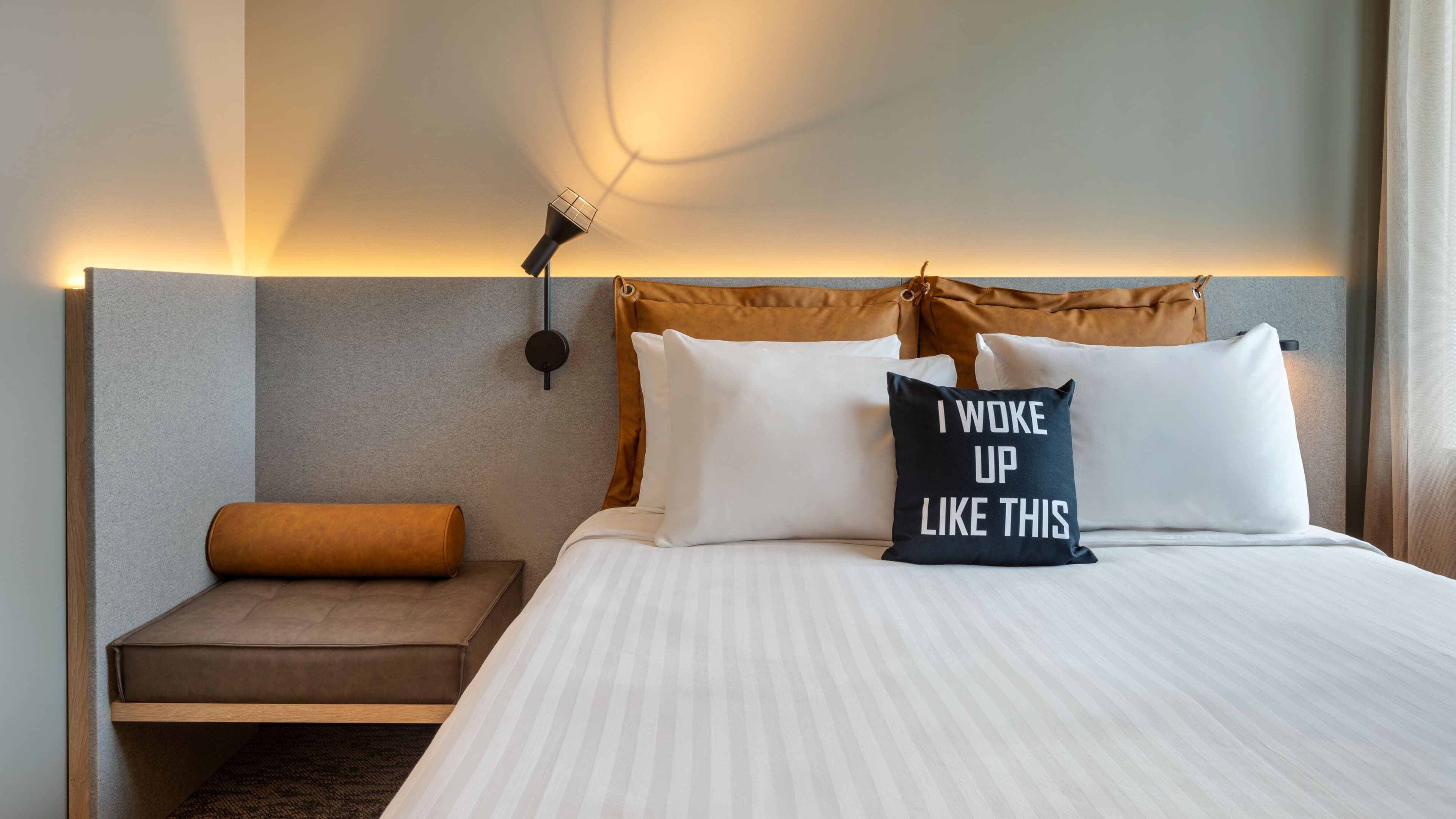 Moxy Sleeper Queen - Image 2
