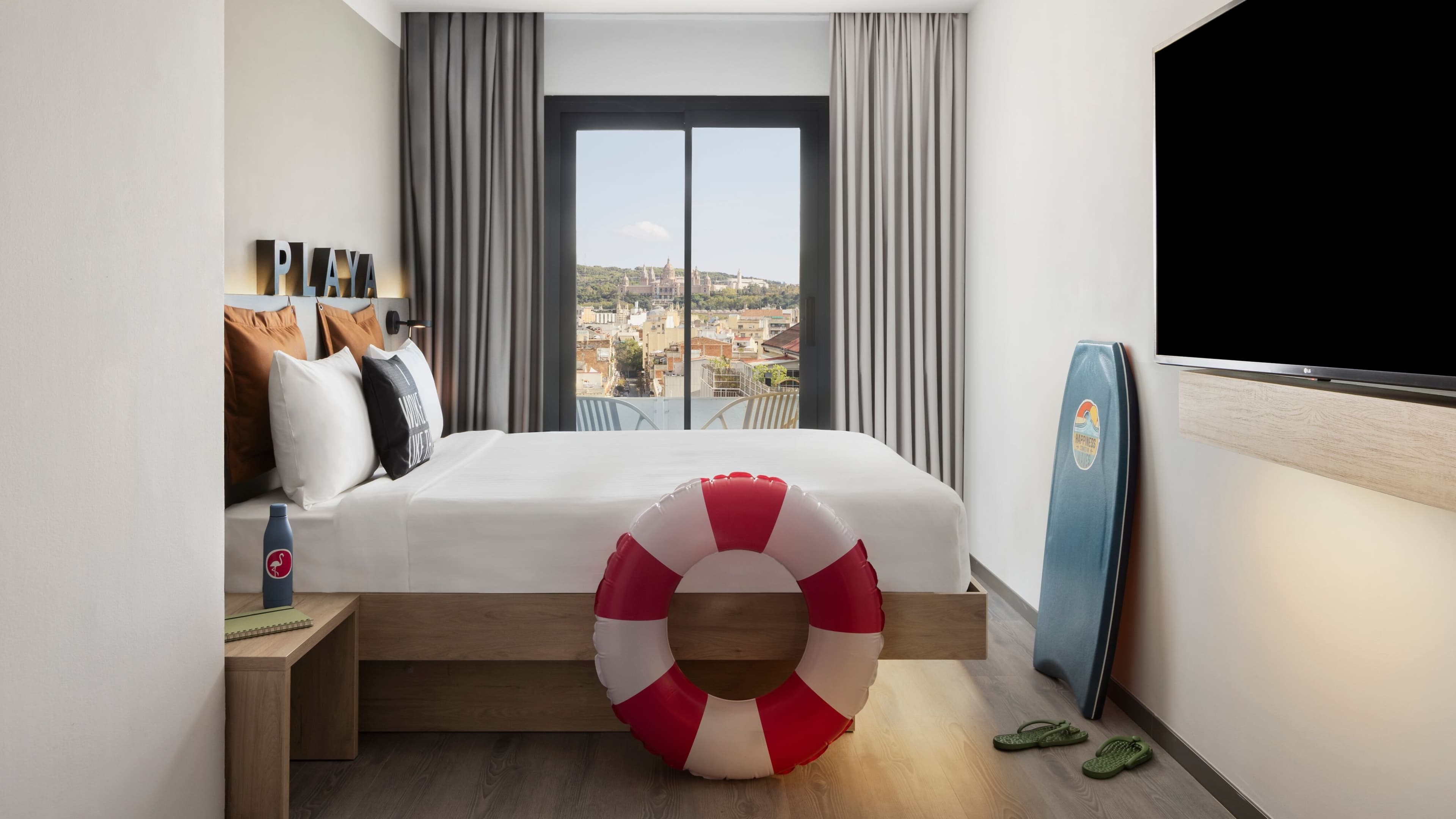 Moxy Barcelona — 11