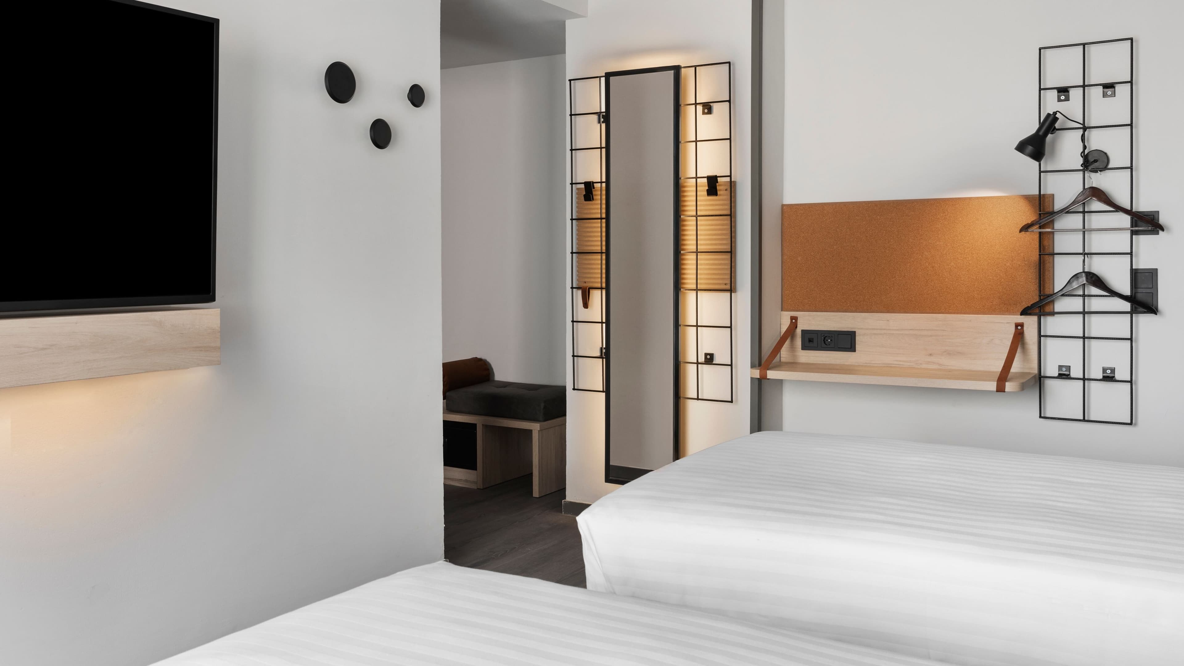 Moxy Barcelona — 44
