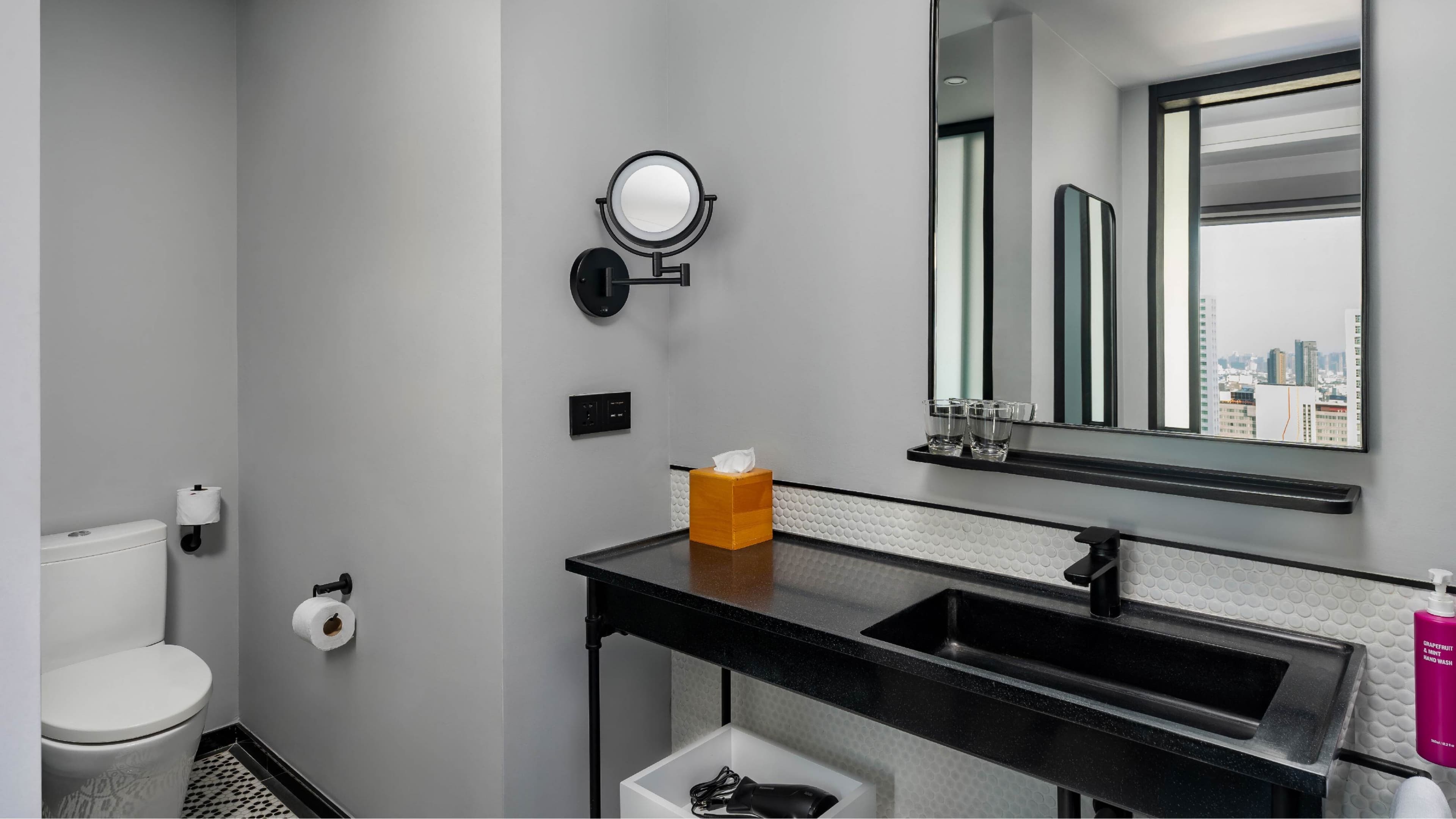 Moxy Bangkok Ratchaprasong — 23