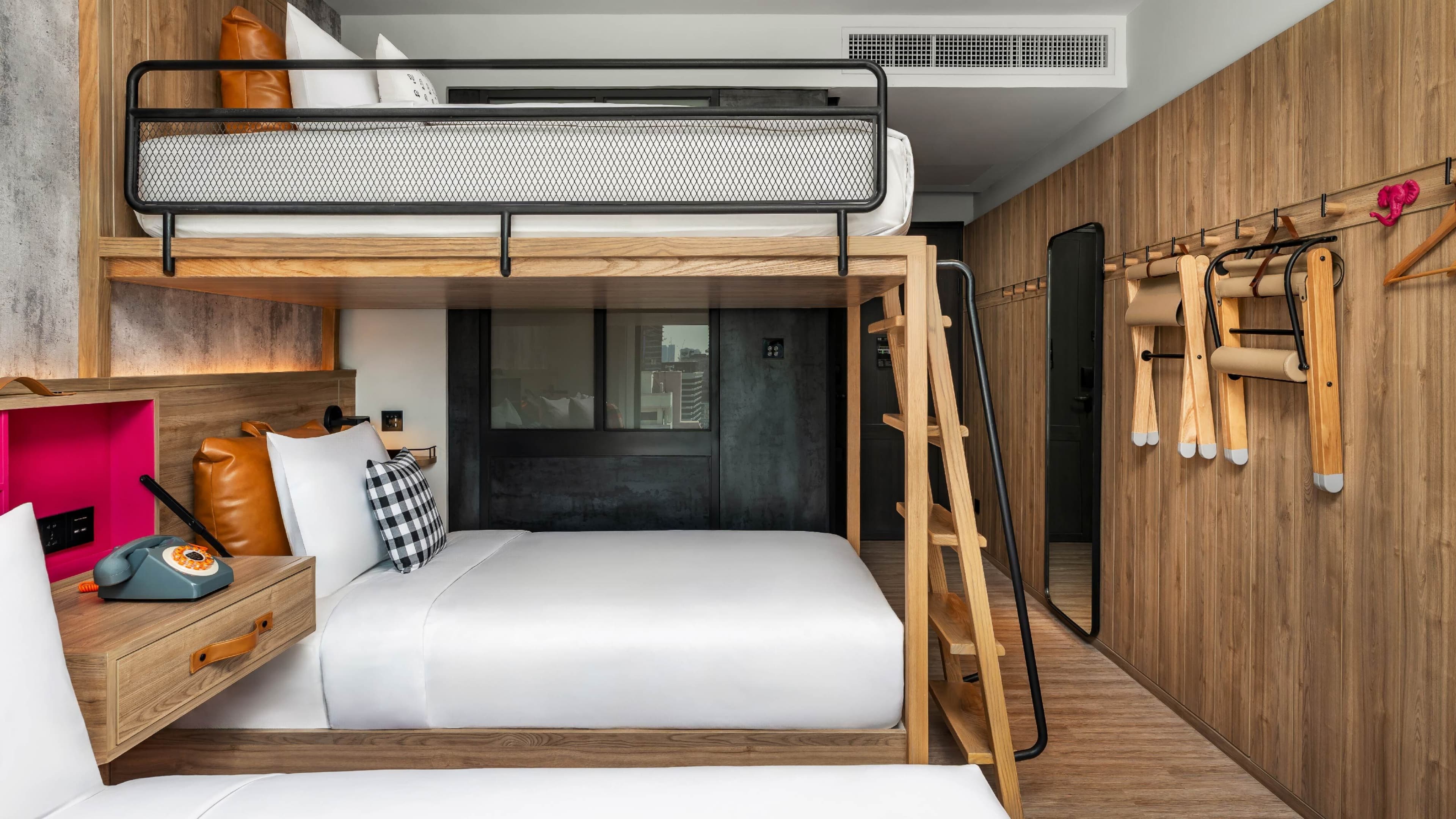 Moxy Bangkok Ratchaprasong — 15