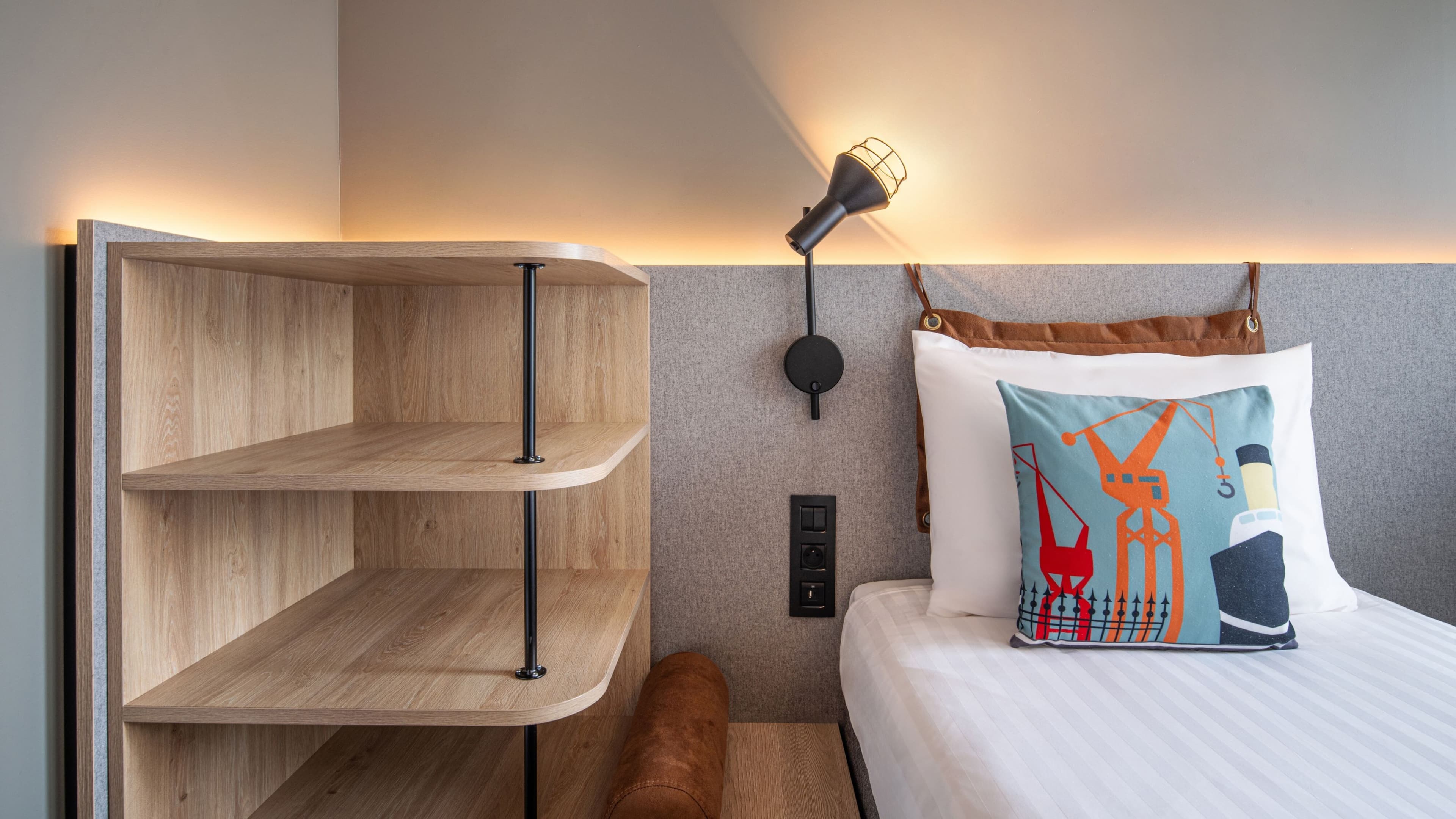 Moxy Sleeper - Image 5