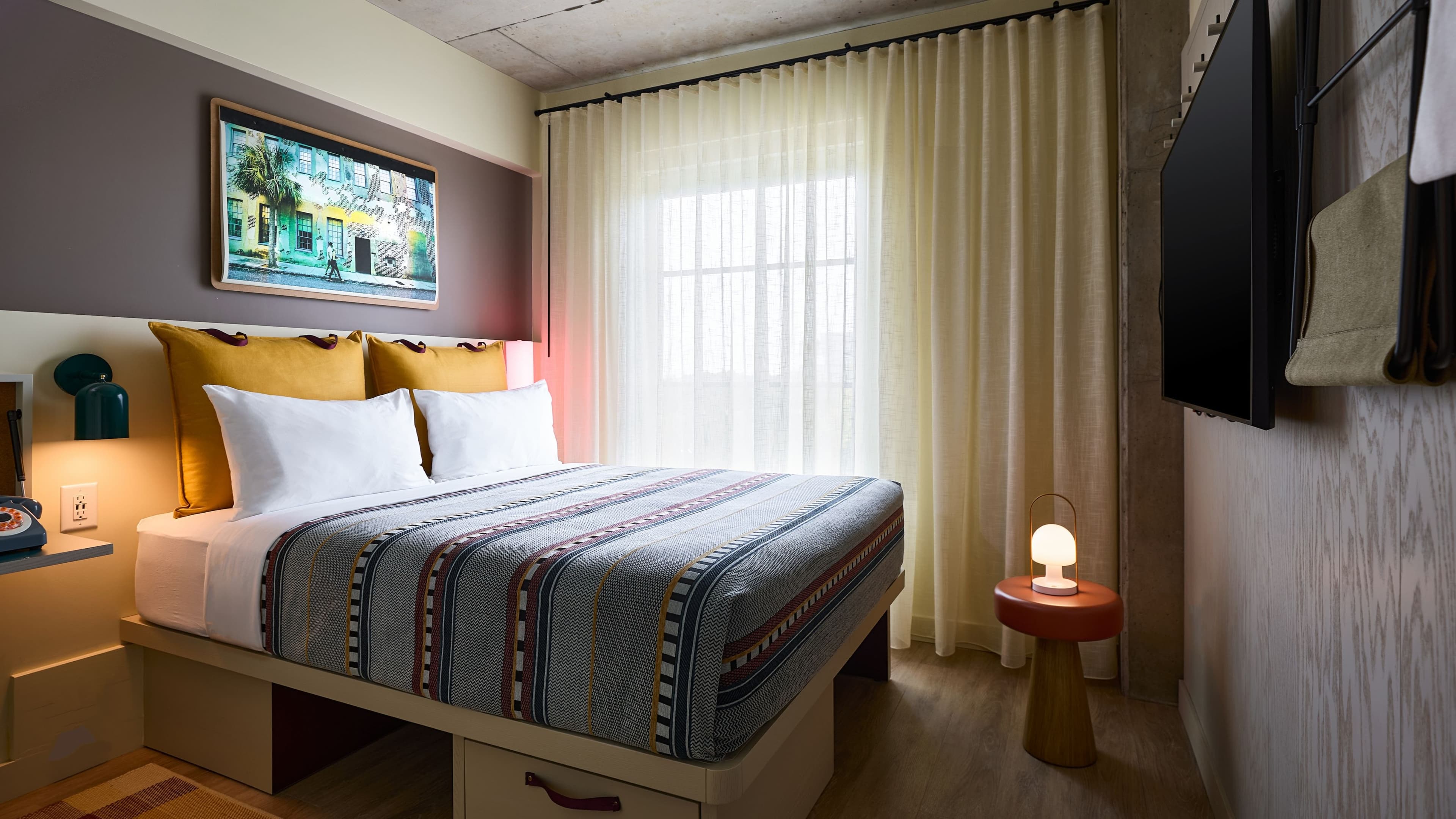 Moxy Charleston Downtown — 4