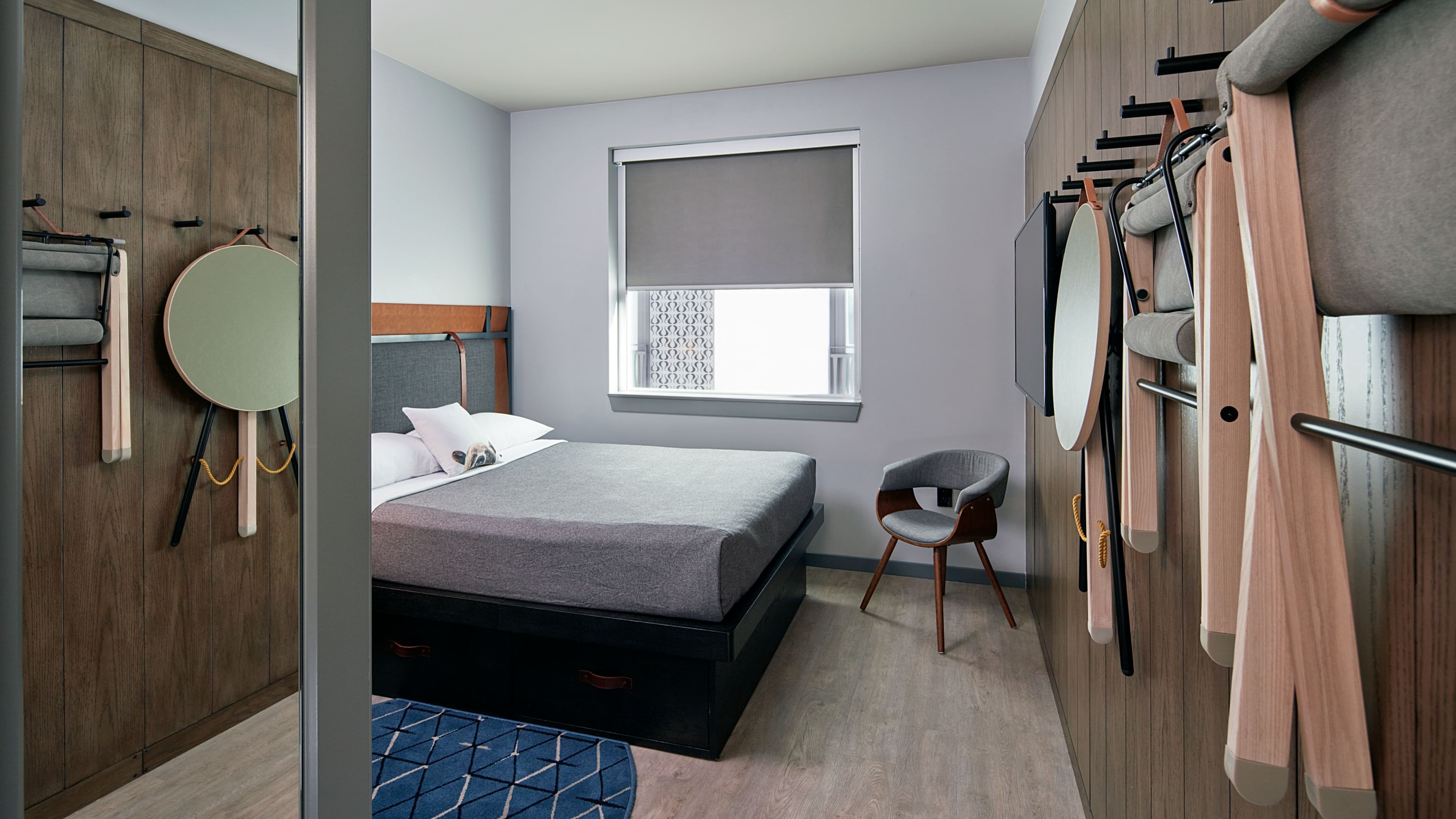Guest Room - Image 5