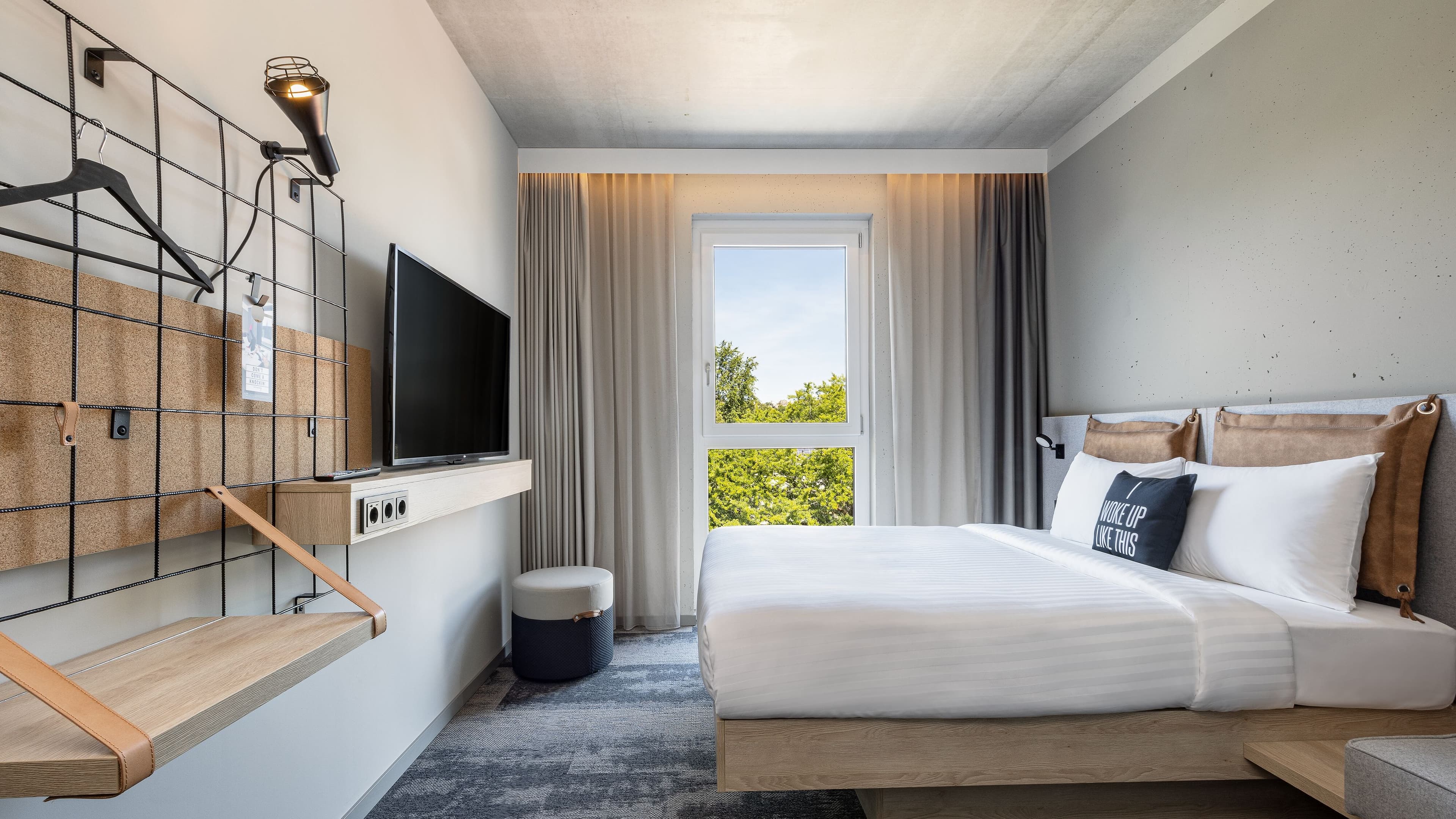 Moxy Sleeper - Image 1
