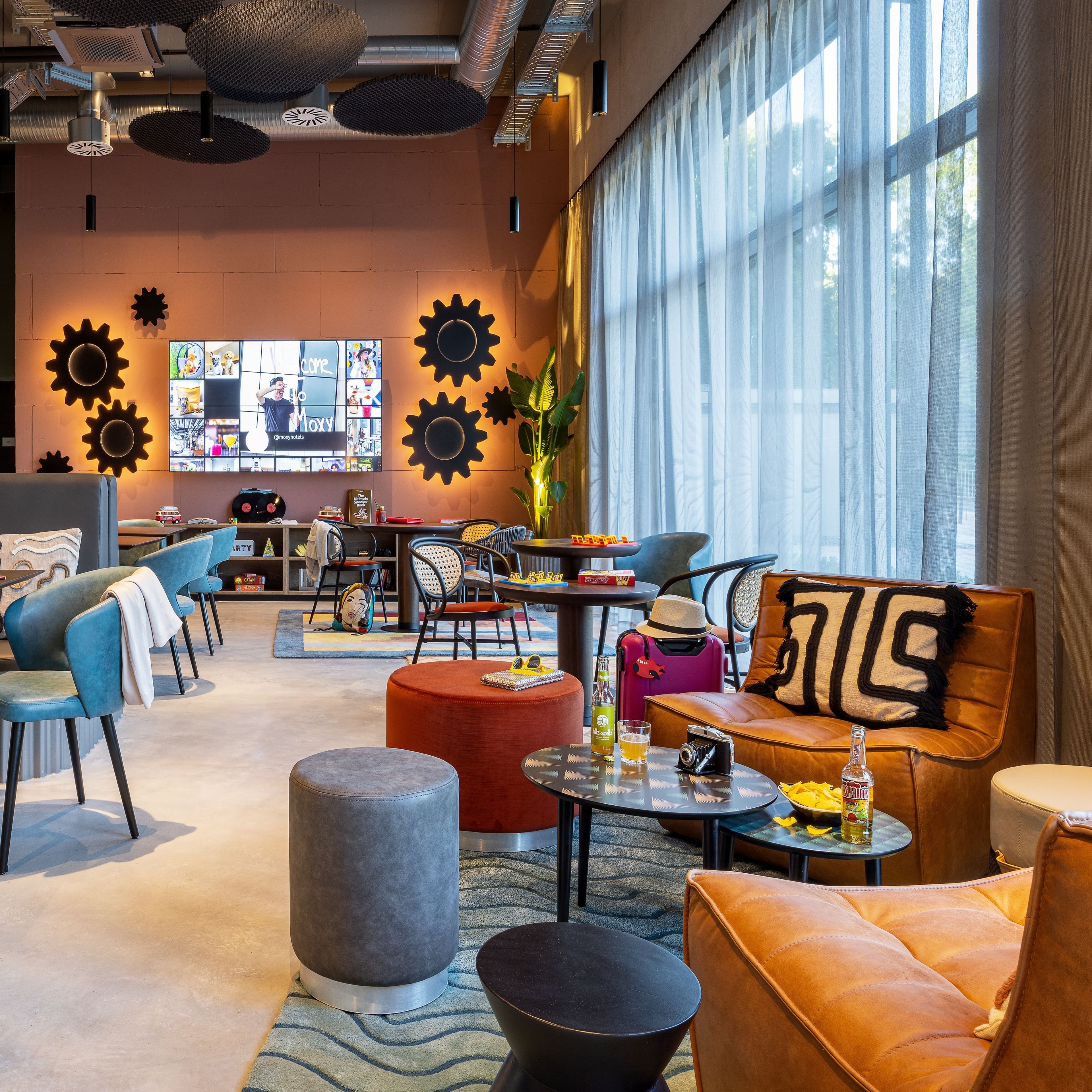 Moxy Simmern