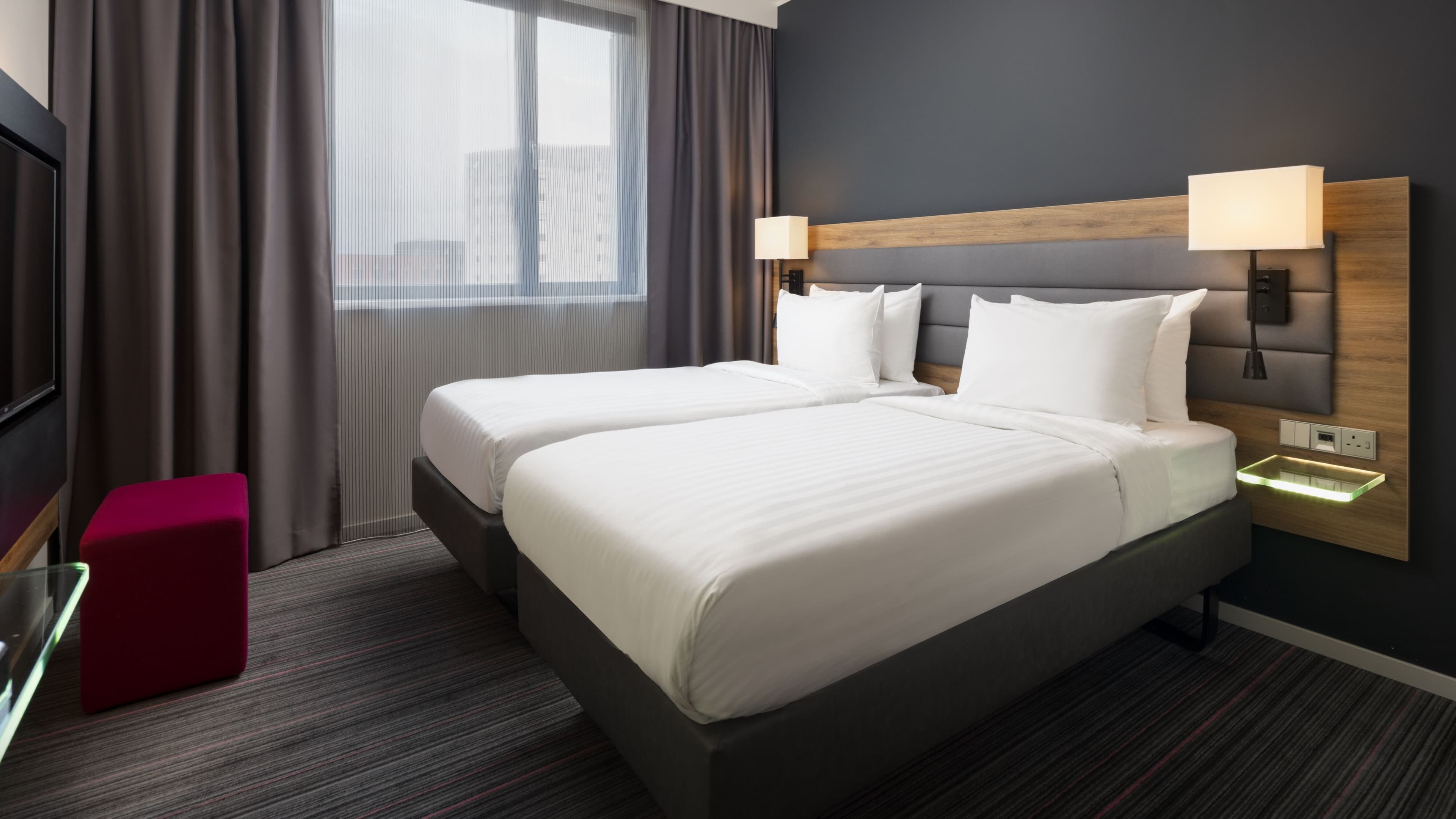 Moxy Twin Sleeper - Image 3